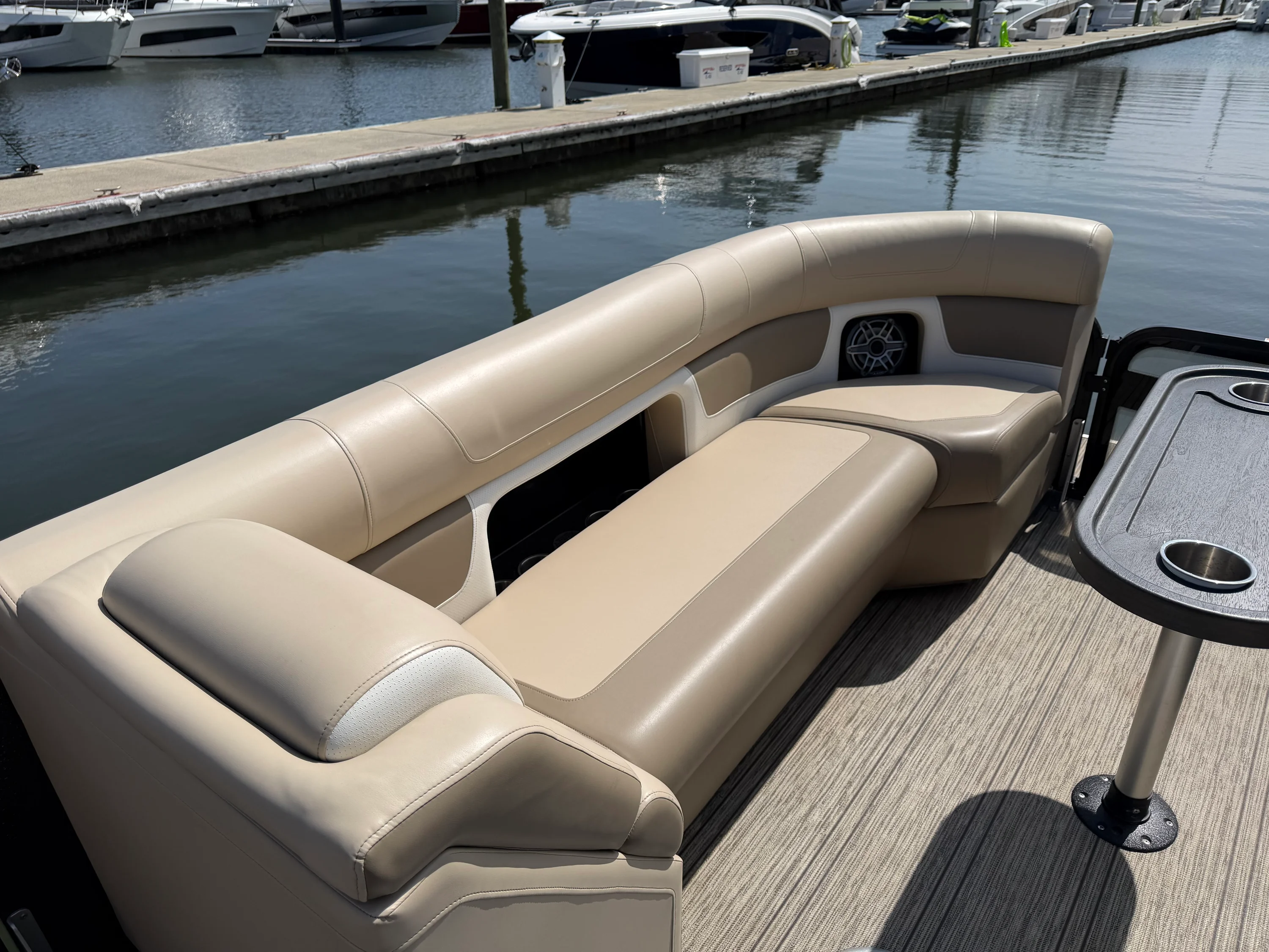 2025 Premier 250 SOLARIS REV Image Thumbnail #13