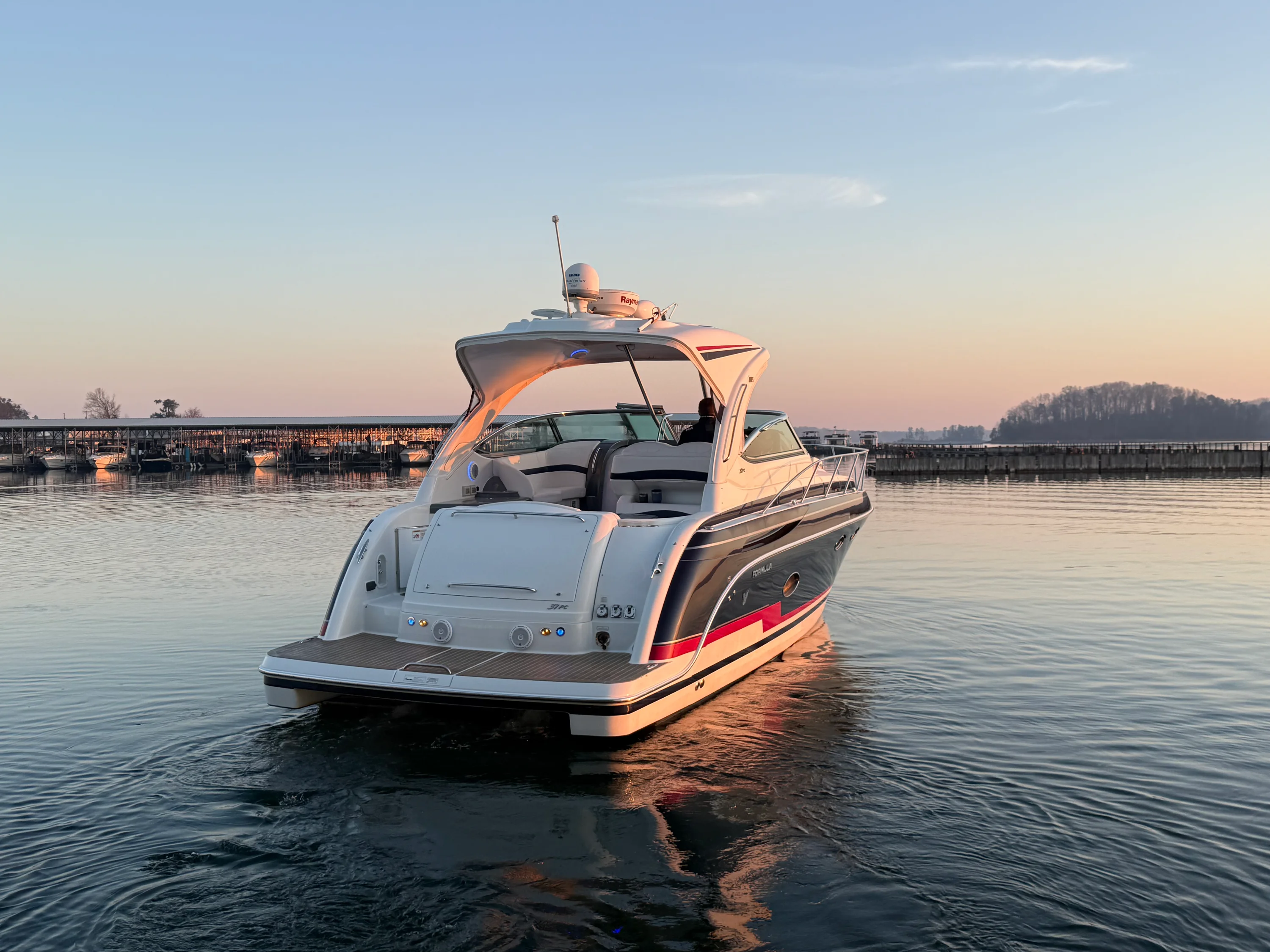 2015 Formula 37 PC Image Thumbnail #17