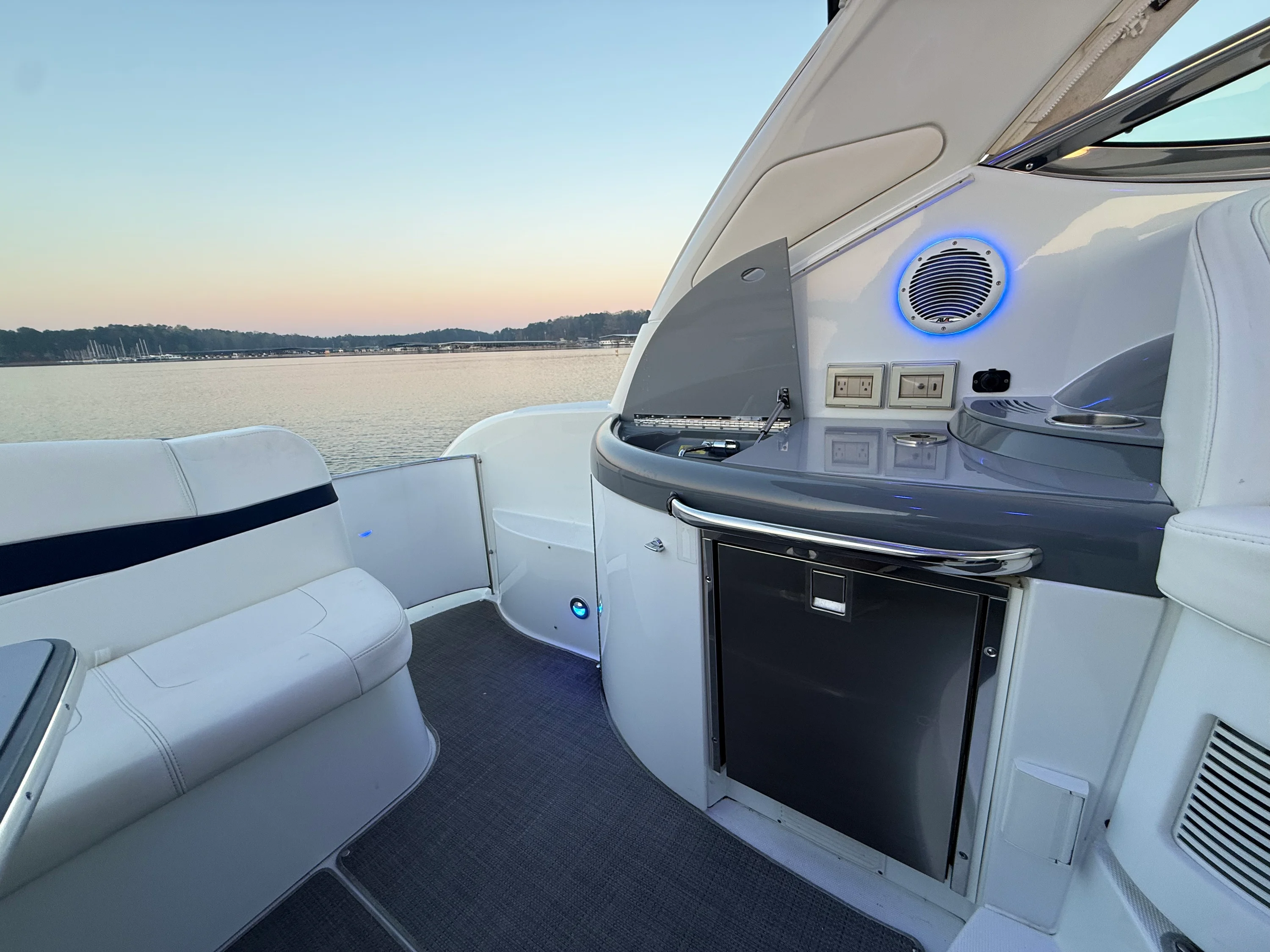 2015 Formula 37 PC Image Thumbnail #36