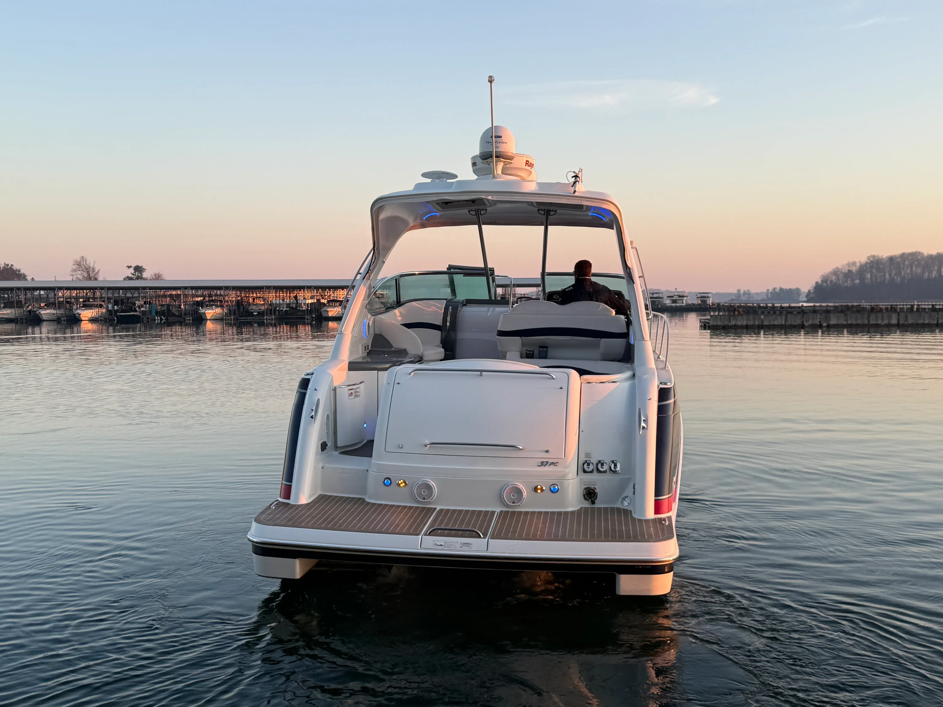 2015 Formula 37 PC Image Thumbnail #19