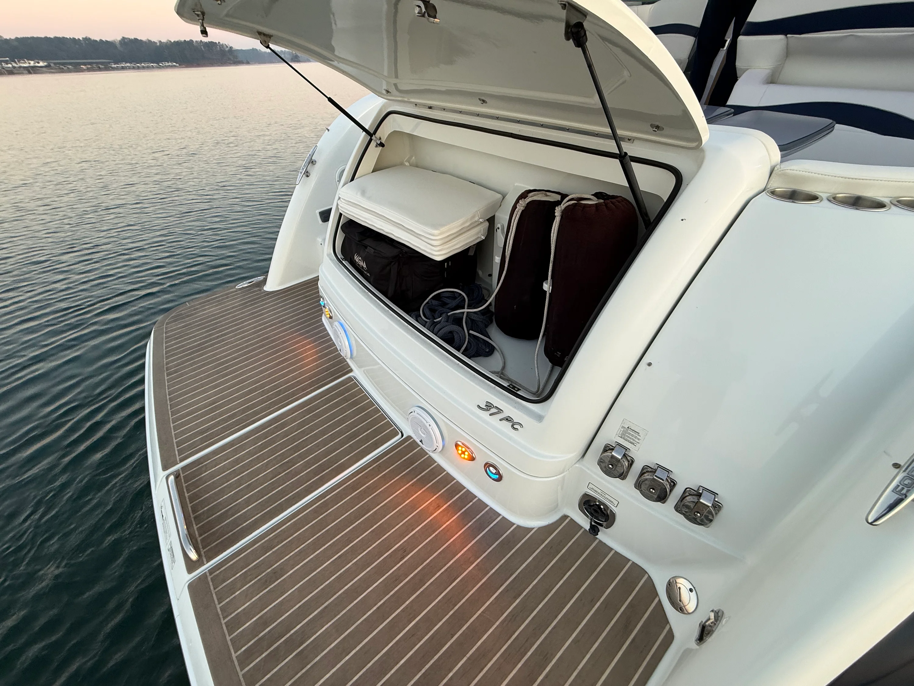 2015 Formula 37 PC Image Thumbnail #31