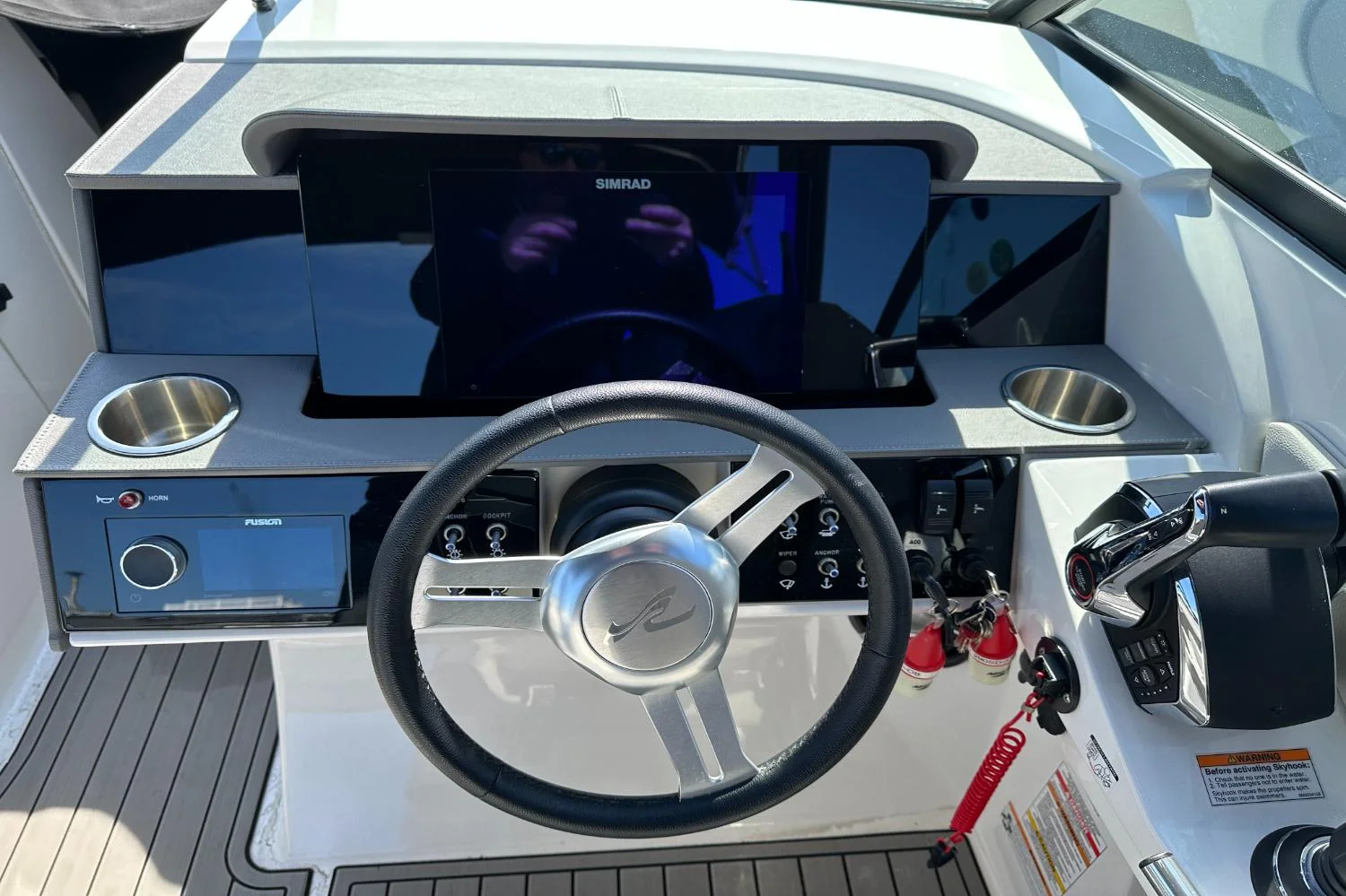 2023 Sea Ray SDX 290 Outboard Image Thumbnail #39