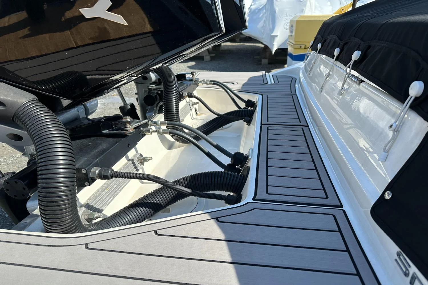 2023 Sea Ray SDX 290 Outboard Image Thumbnail #29