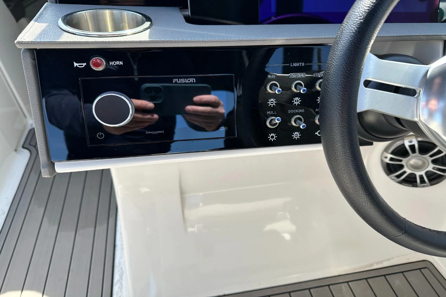 2023 Sea Ray SDX 290 Outboard Image Thumbnail #40