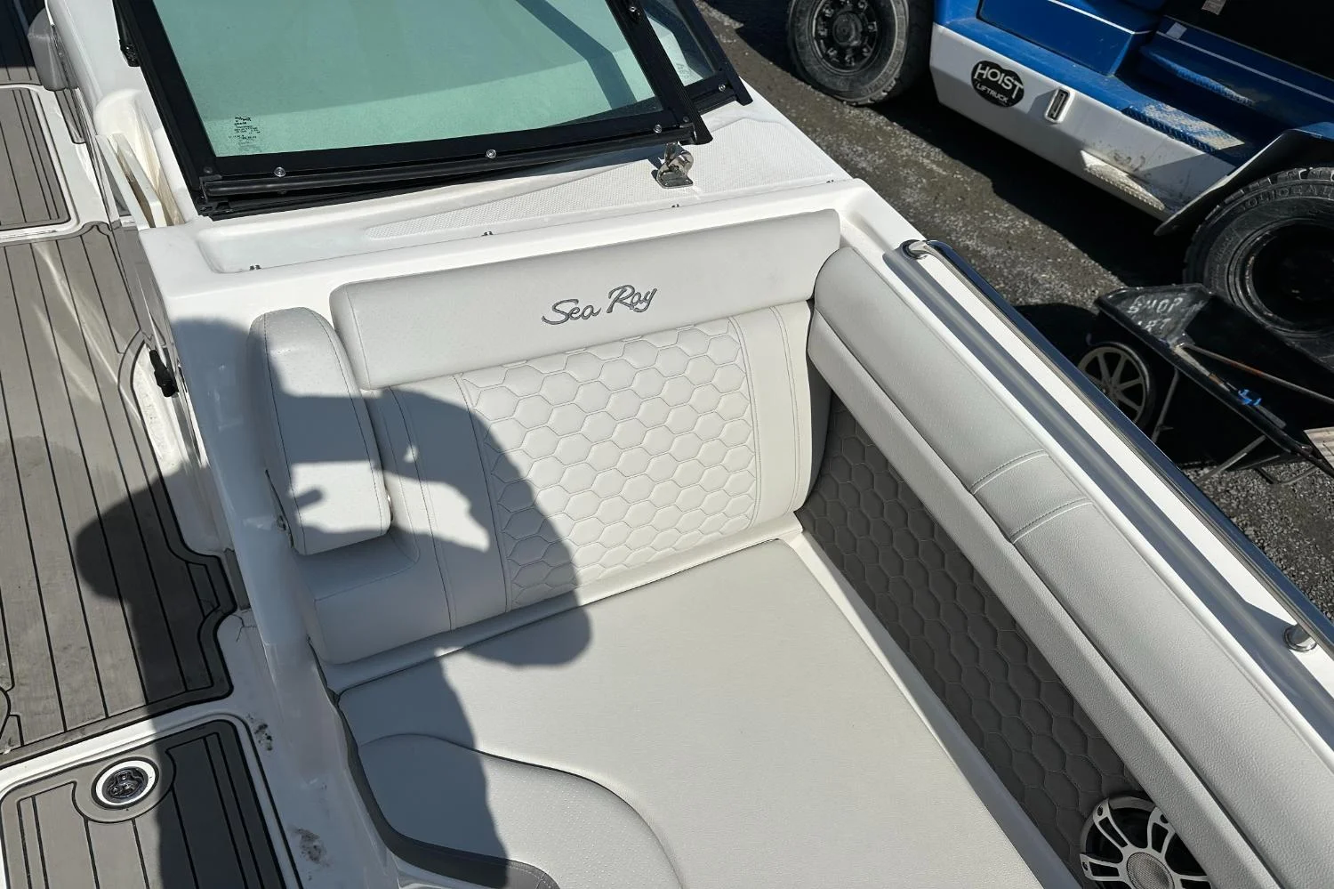 2023 Sea Ray SDX 290 Outboard Image Thumbnail #54