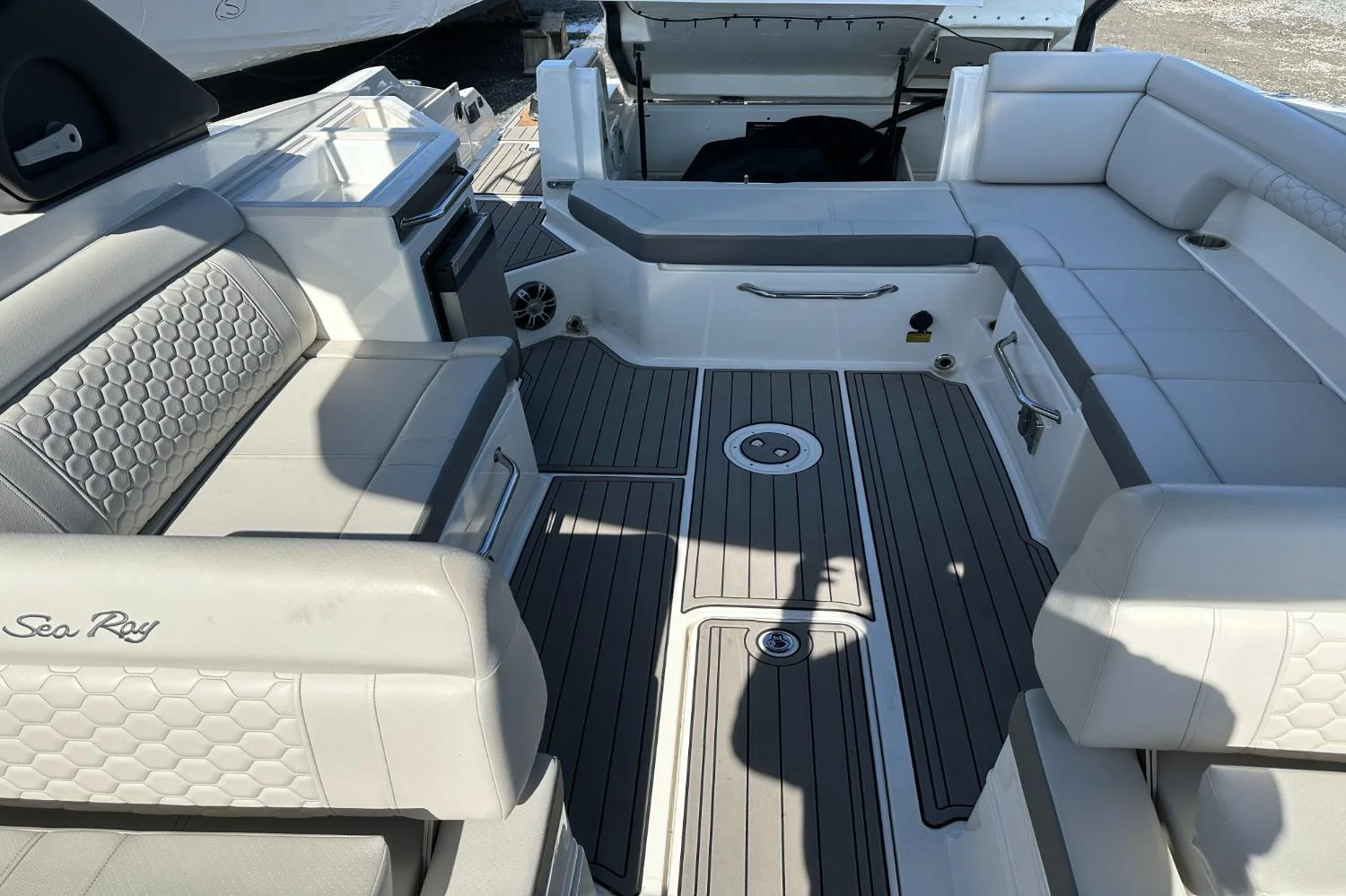 2023 Sea Ray SDX 290 Outboard Image Thumbnail #46