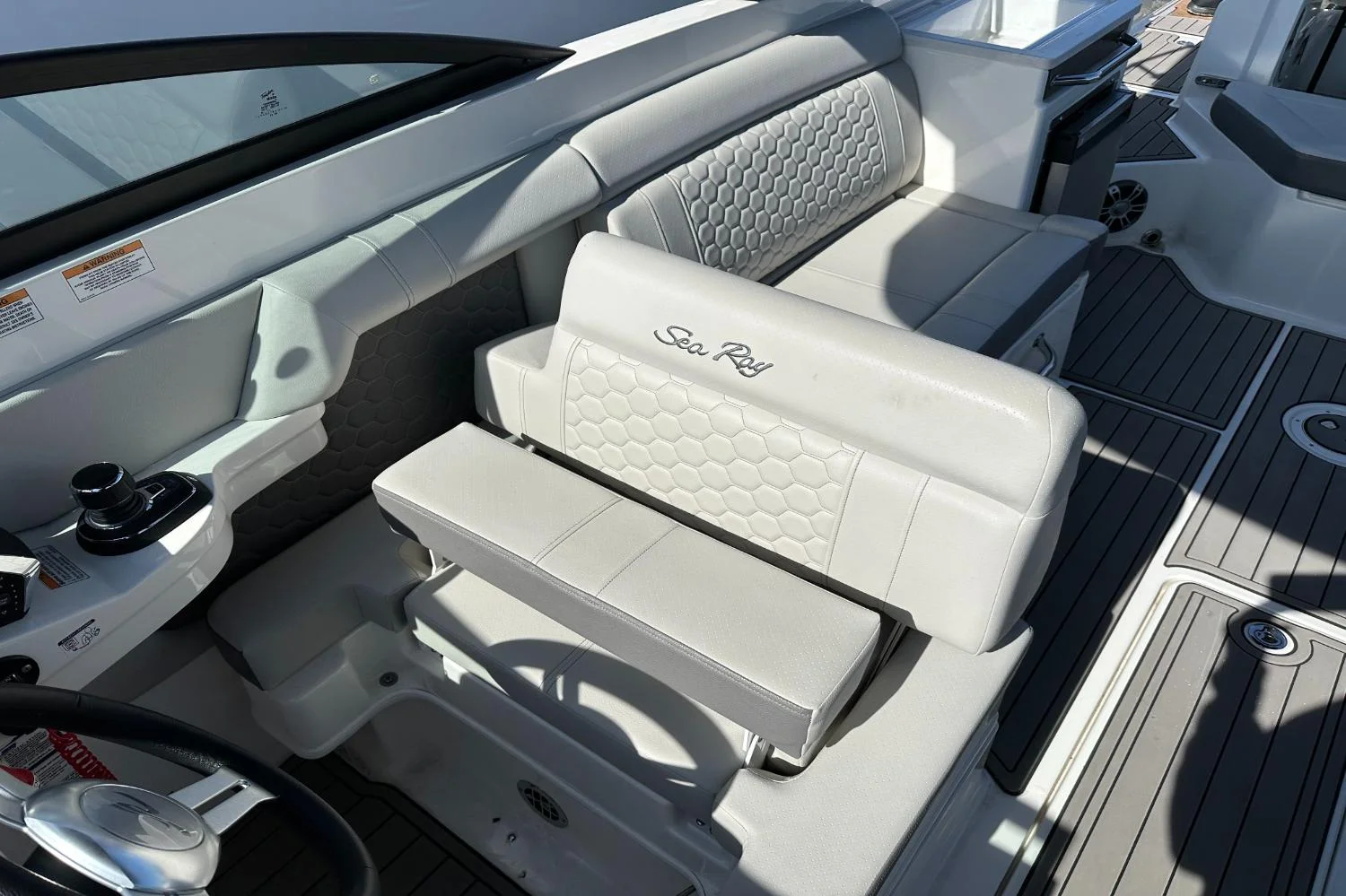 2023 Sea Ray SDX 290 Outboard Image Thumbnail #38