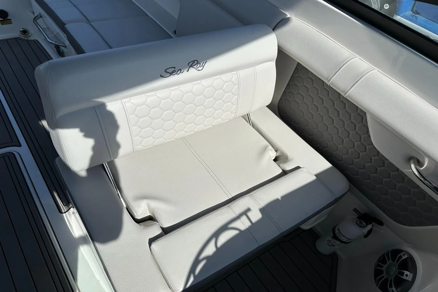 2023 Sea Ray SDX 290 Outboard Image Thumbnail #42