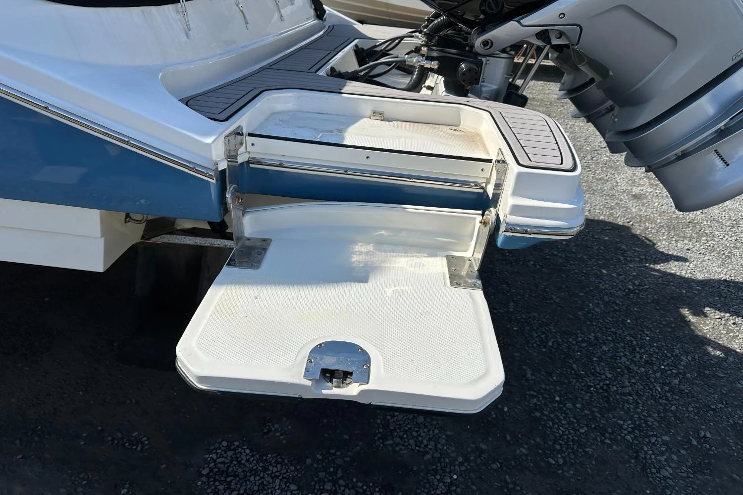 2023 Sea Ray SDX 290 Outboard Image Thumbnail #27