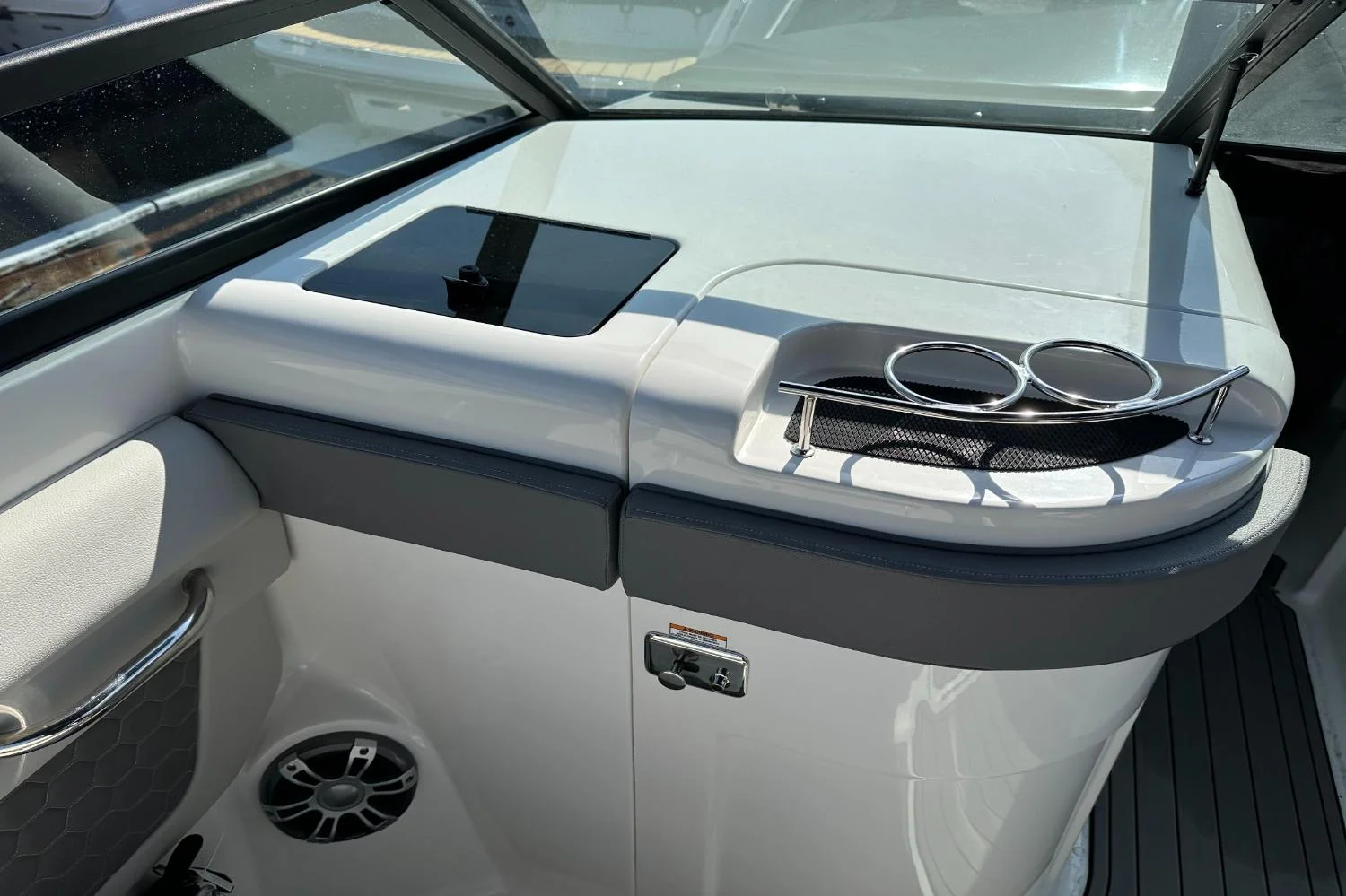 2023 Sea Ray SDX 290 Outboard Image Thumbnail #44