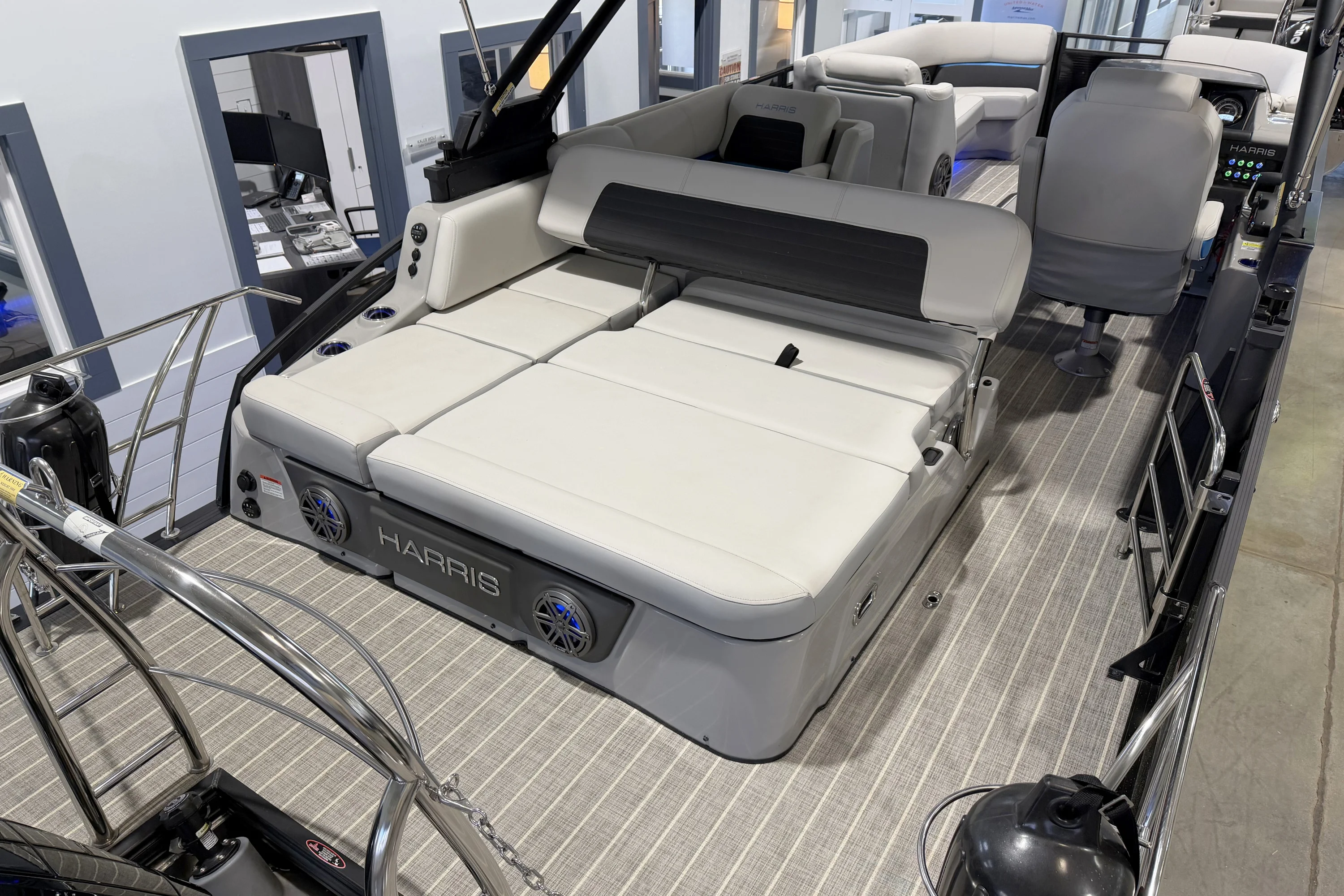 2023 Harris Solstice 230 Image Thumbnail #5