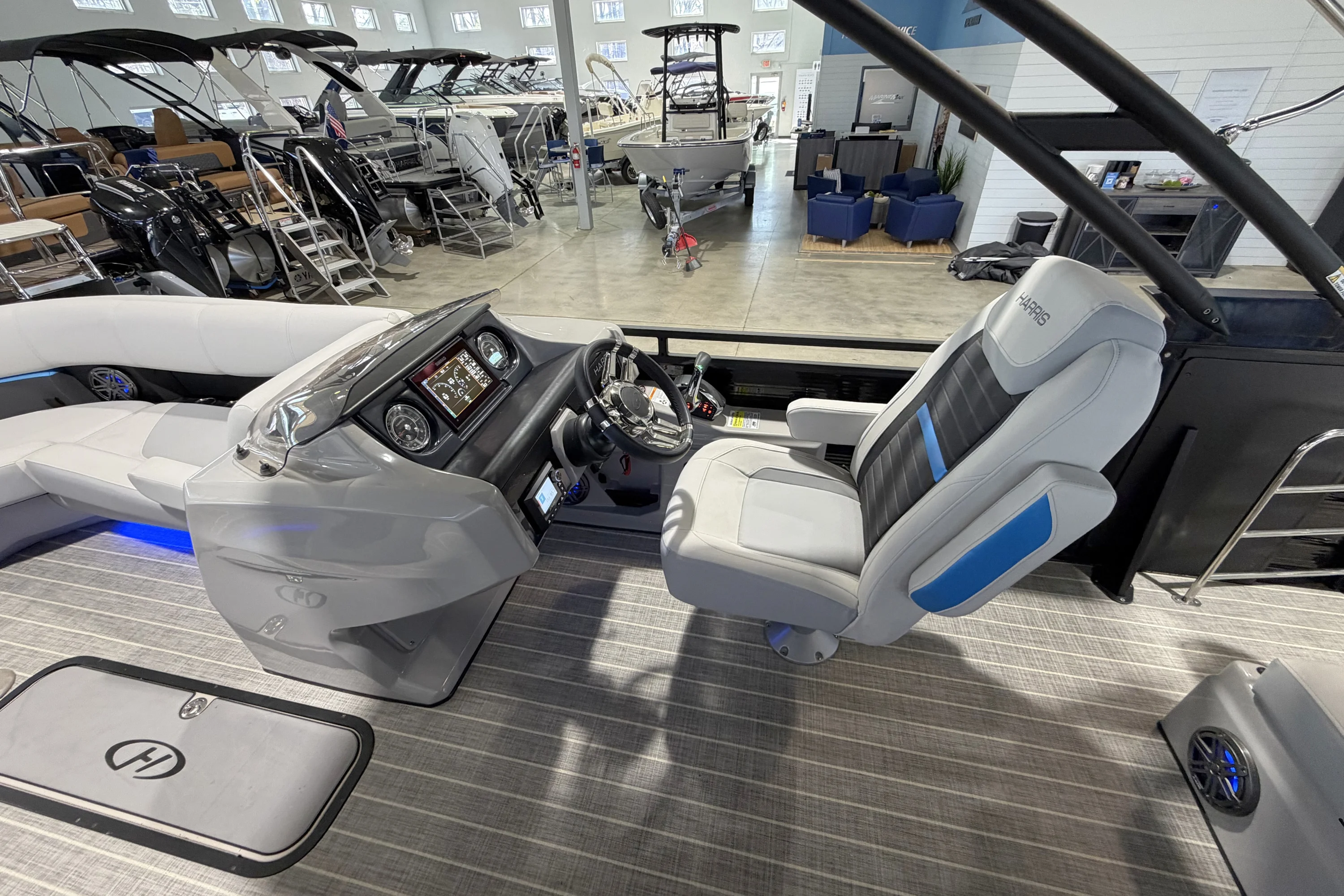 2023 Harris Solstice 230 Image Thumbnail #9