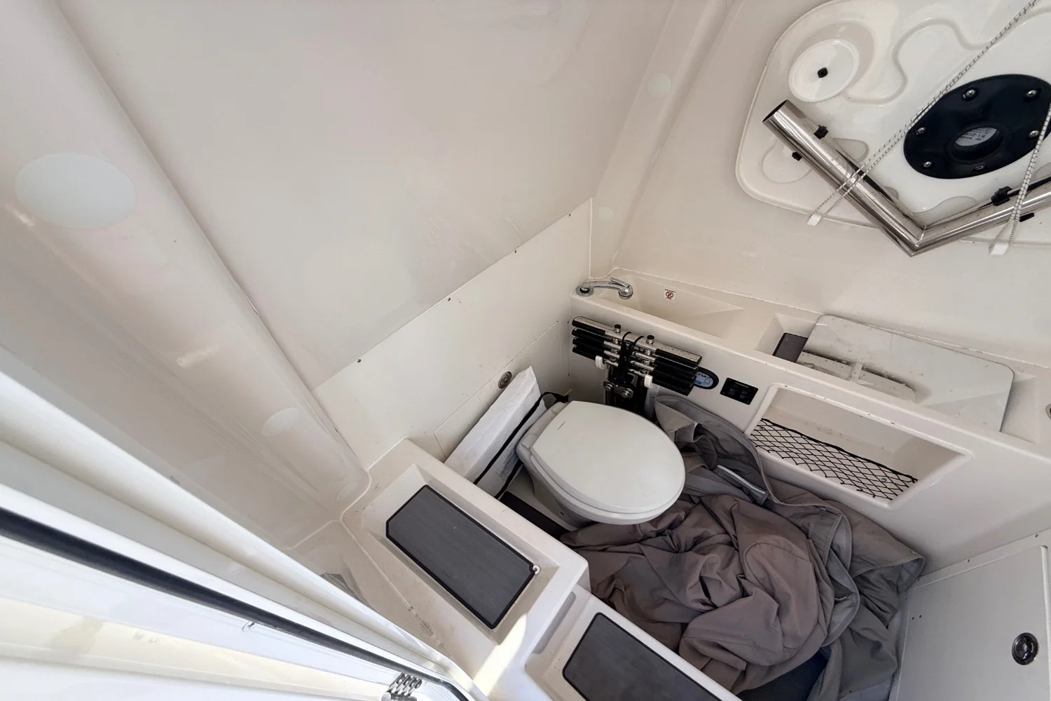 2024 Sailfish 312 CC Image Thumbnail #29