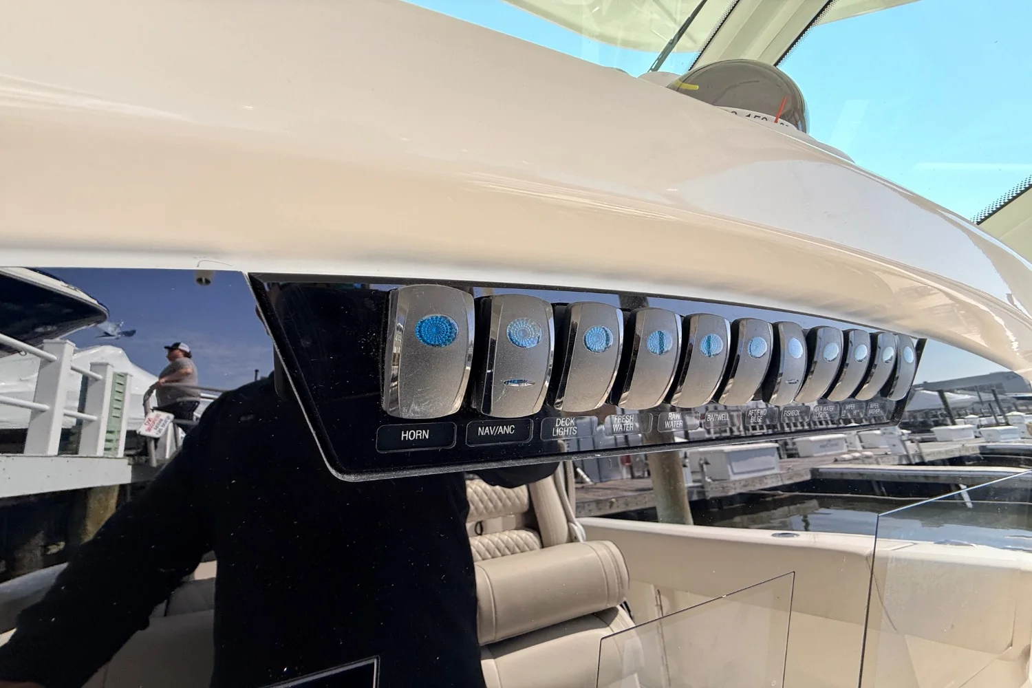 2024 Sailfish 312 CC Image Thumbnail #24