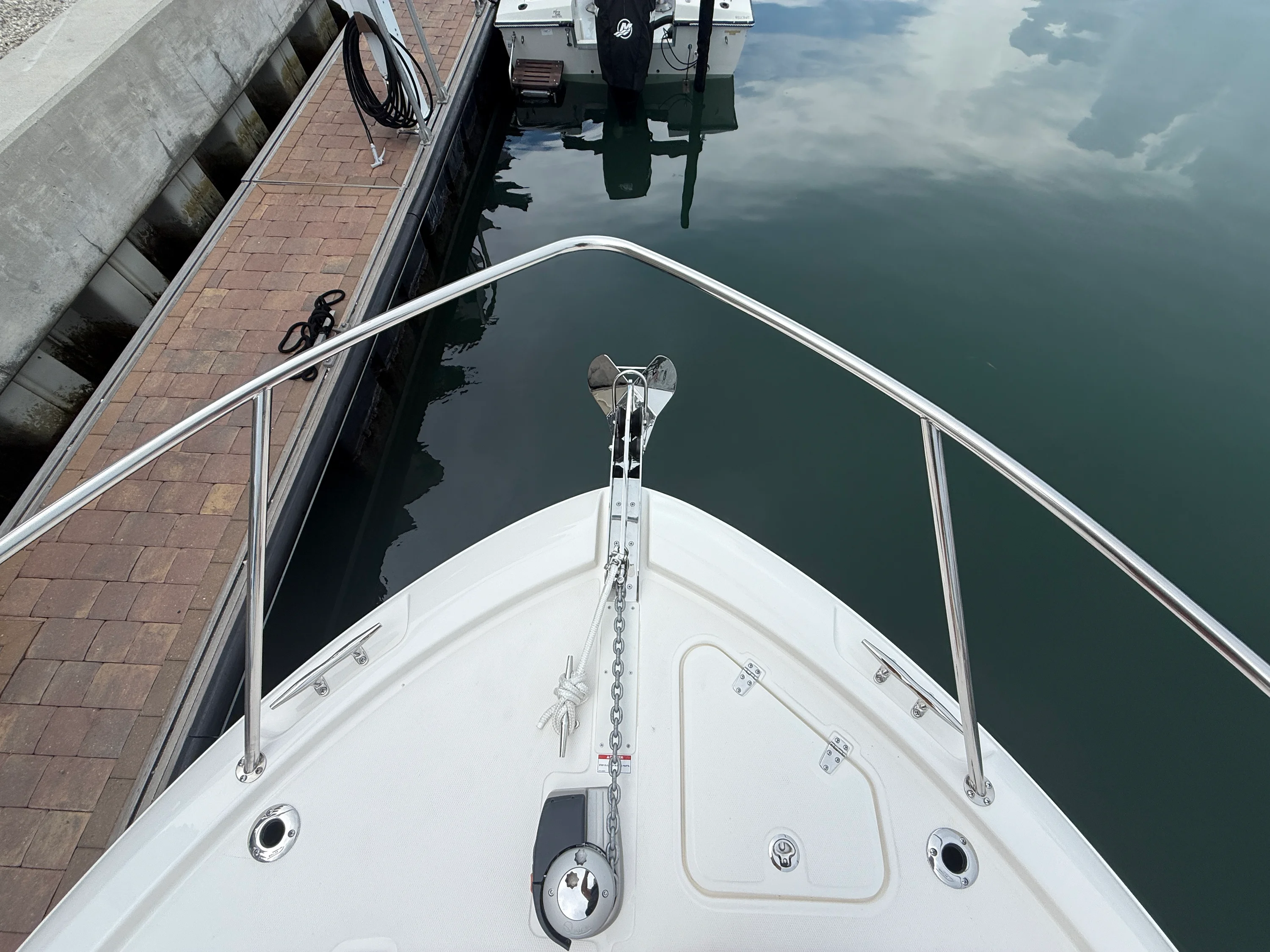 2027 Boston Whaler 325 Conquest Image Thumbnail #10
