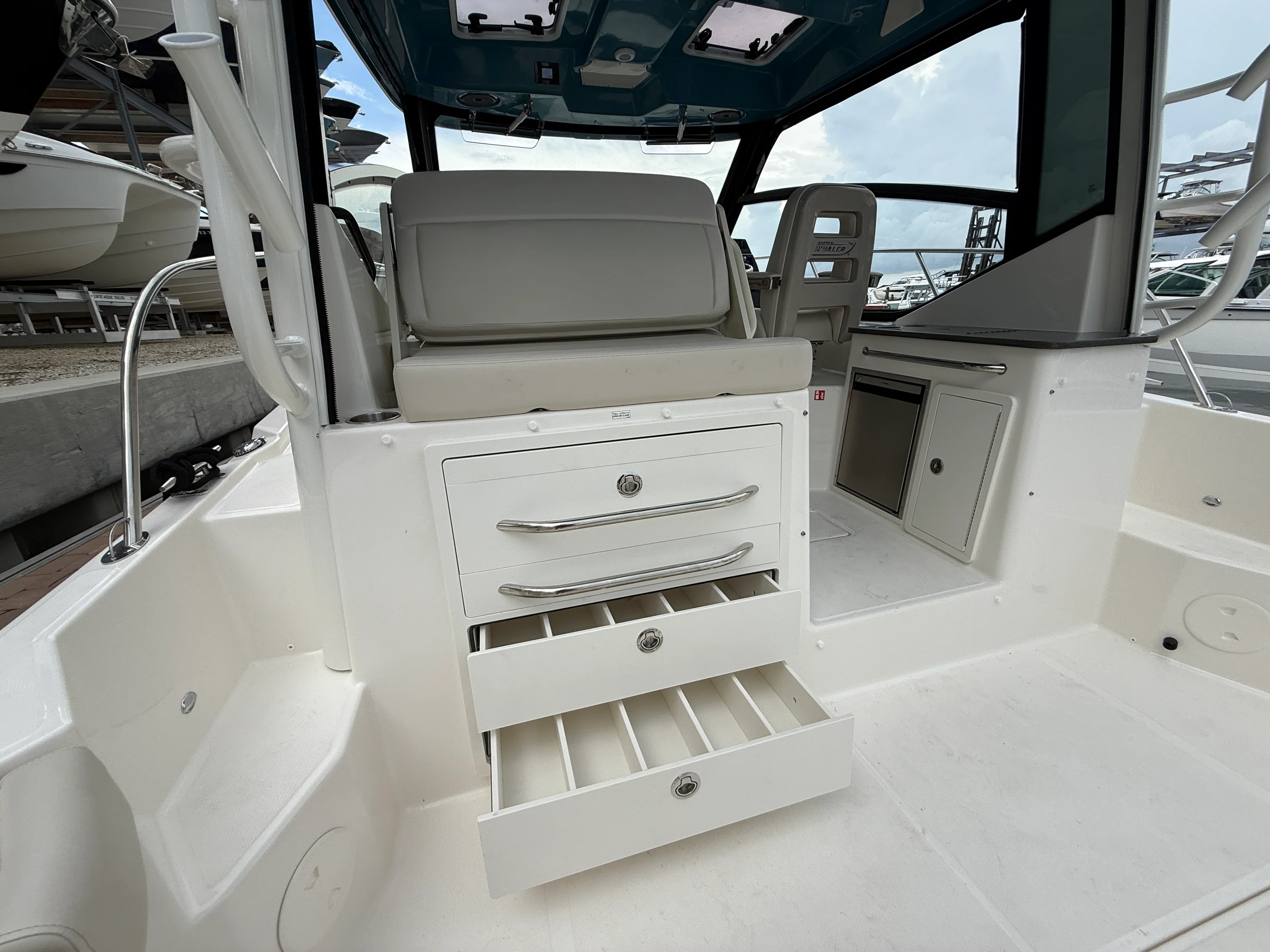 2027 Boston Whaler 325 Conquest Image Thumbnail #31