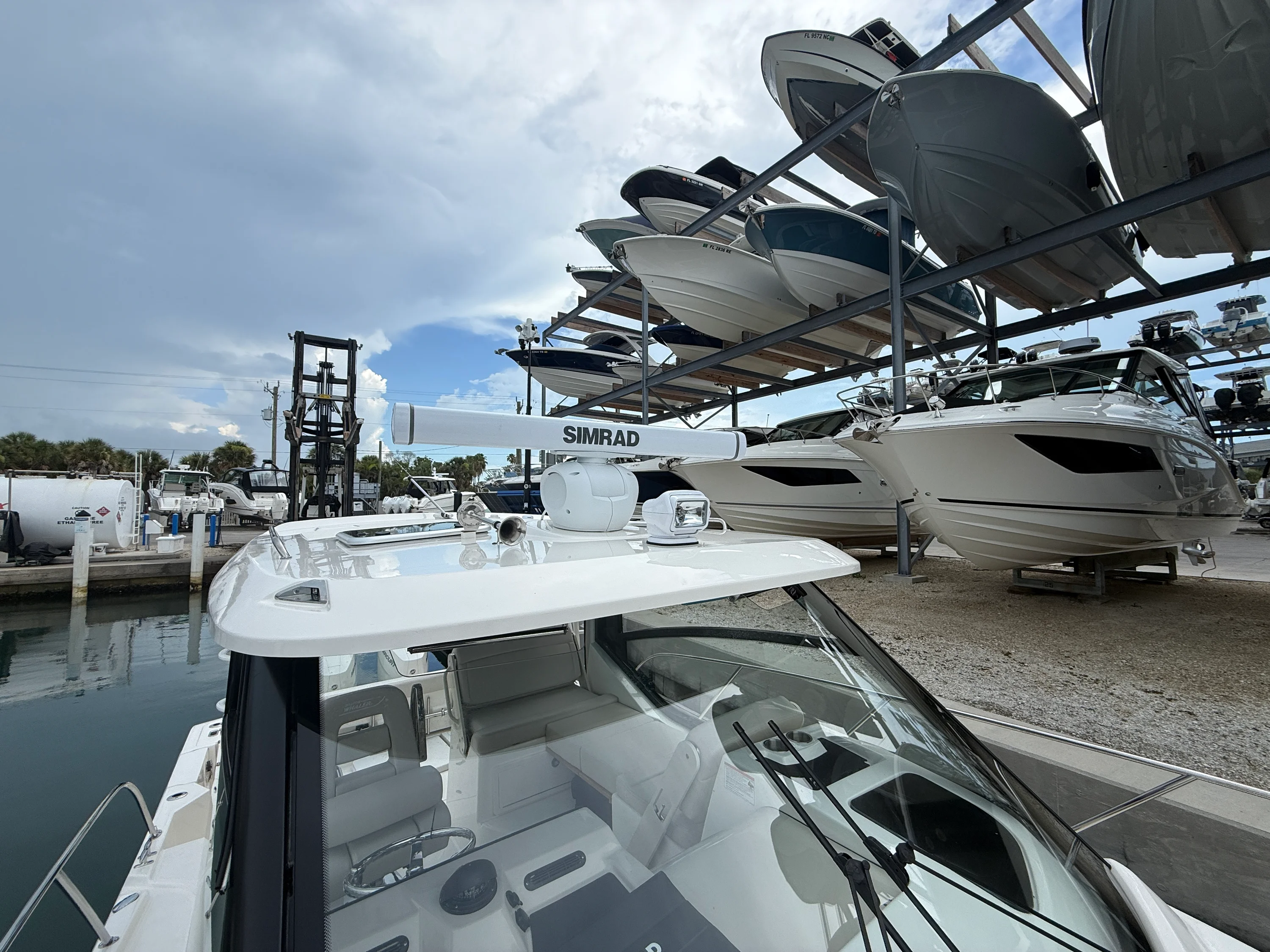 2027 Boston Whaler 325 Conquest Image Thumbnail #9