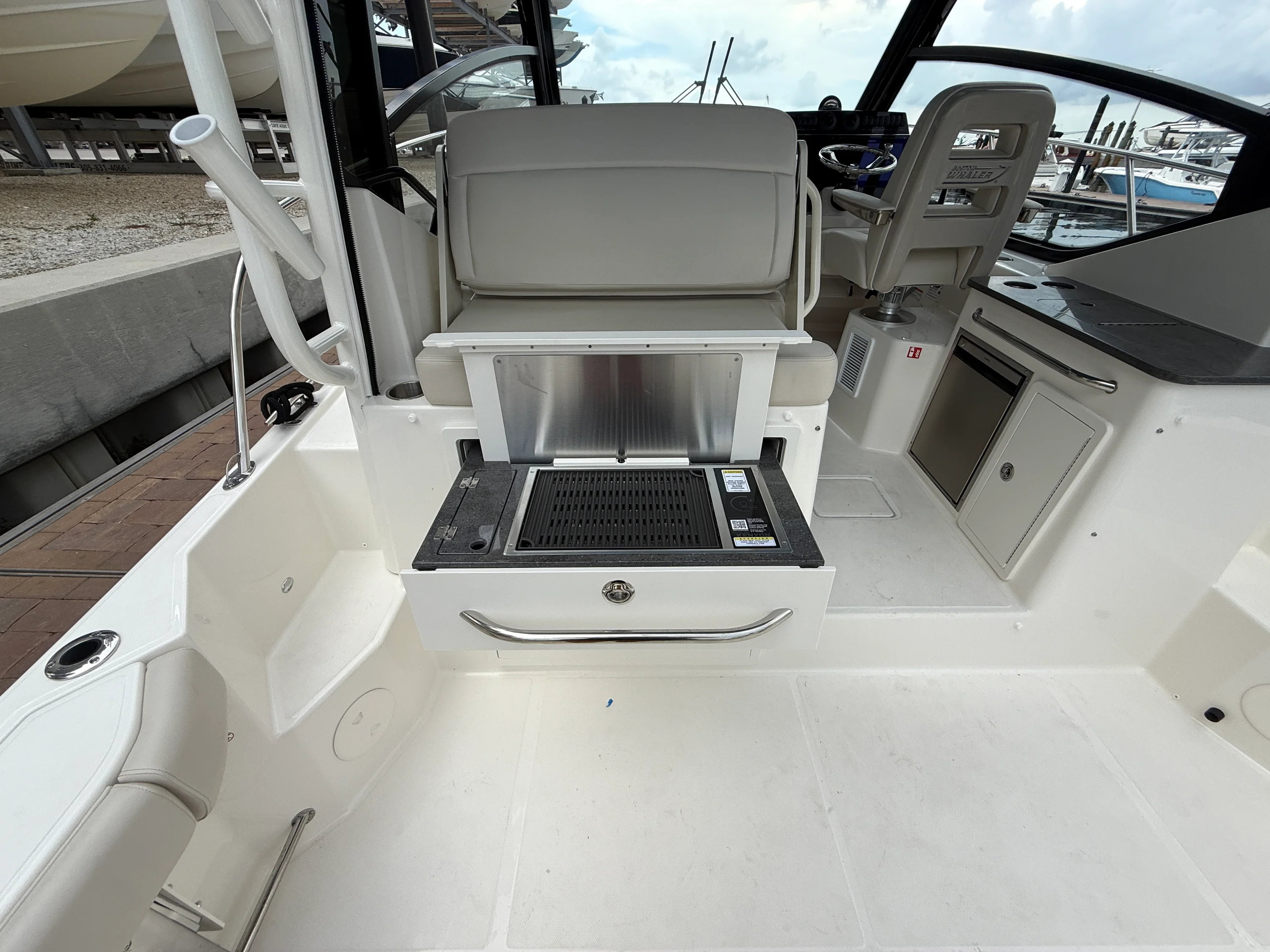 2027 Boston Whaler 325 Conquest Image Thumbnail #29
