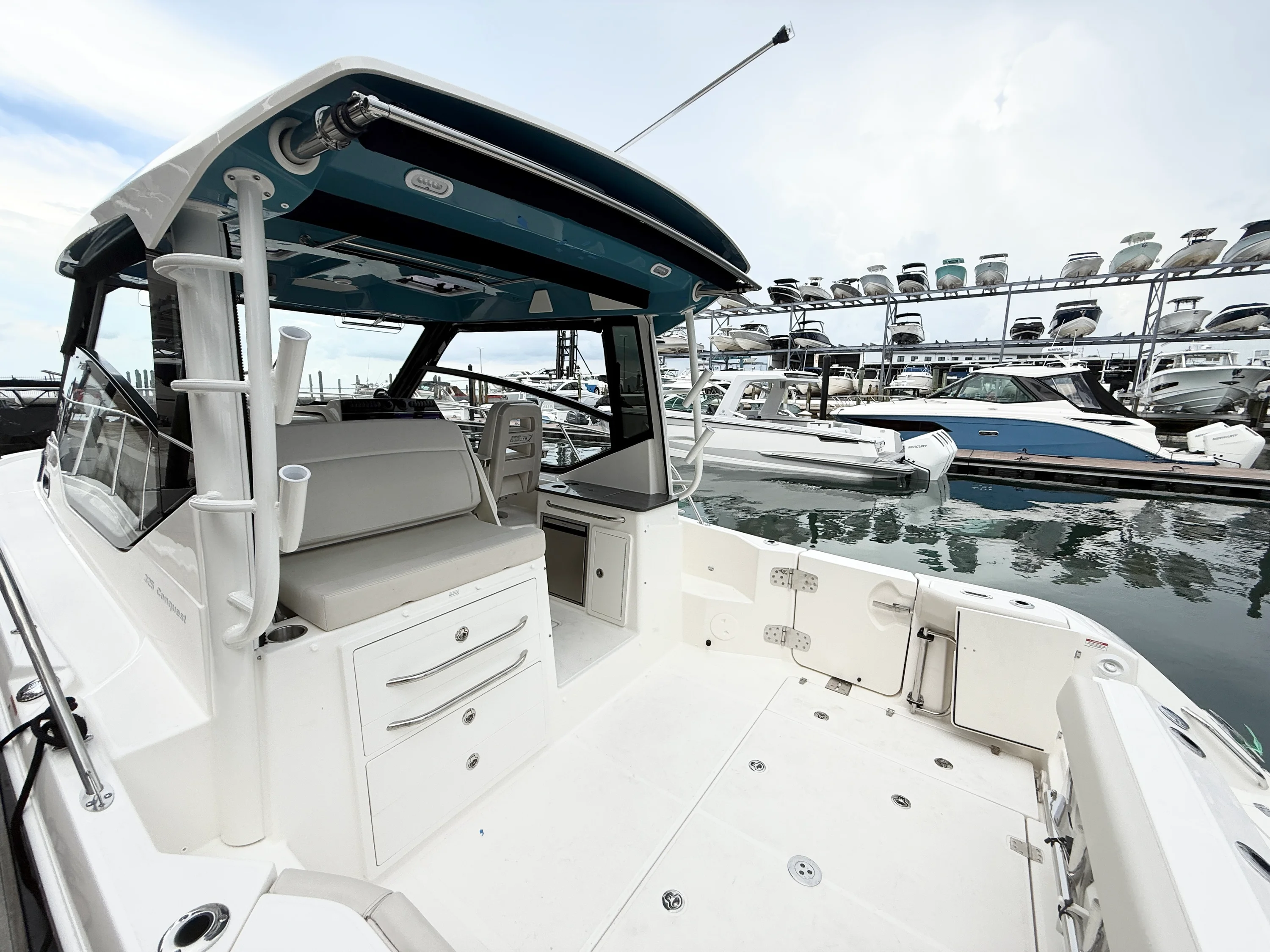 2027 Boston Whaler 325 Conquest Image Thumbnail #40