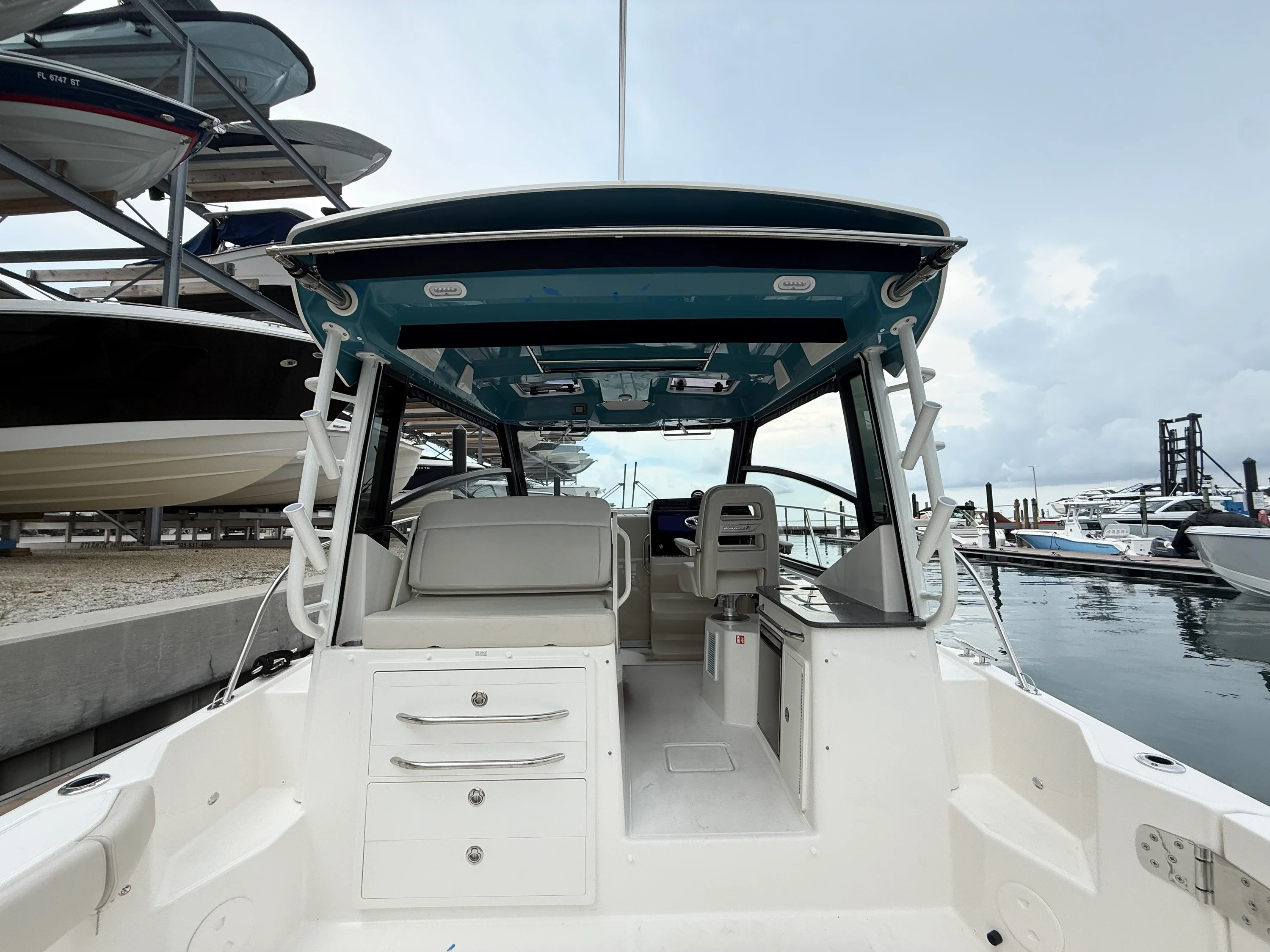 2027 Boston Whaler 325 Conquest Image Thumbnail #32