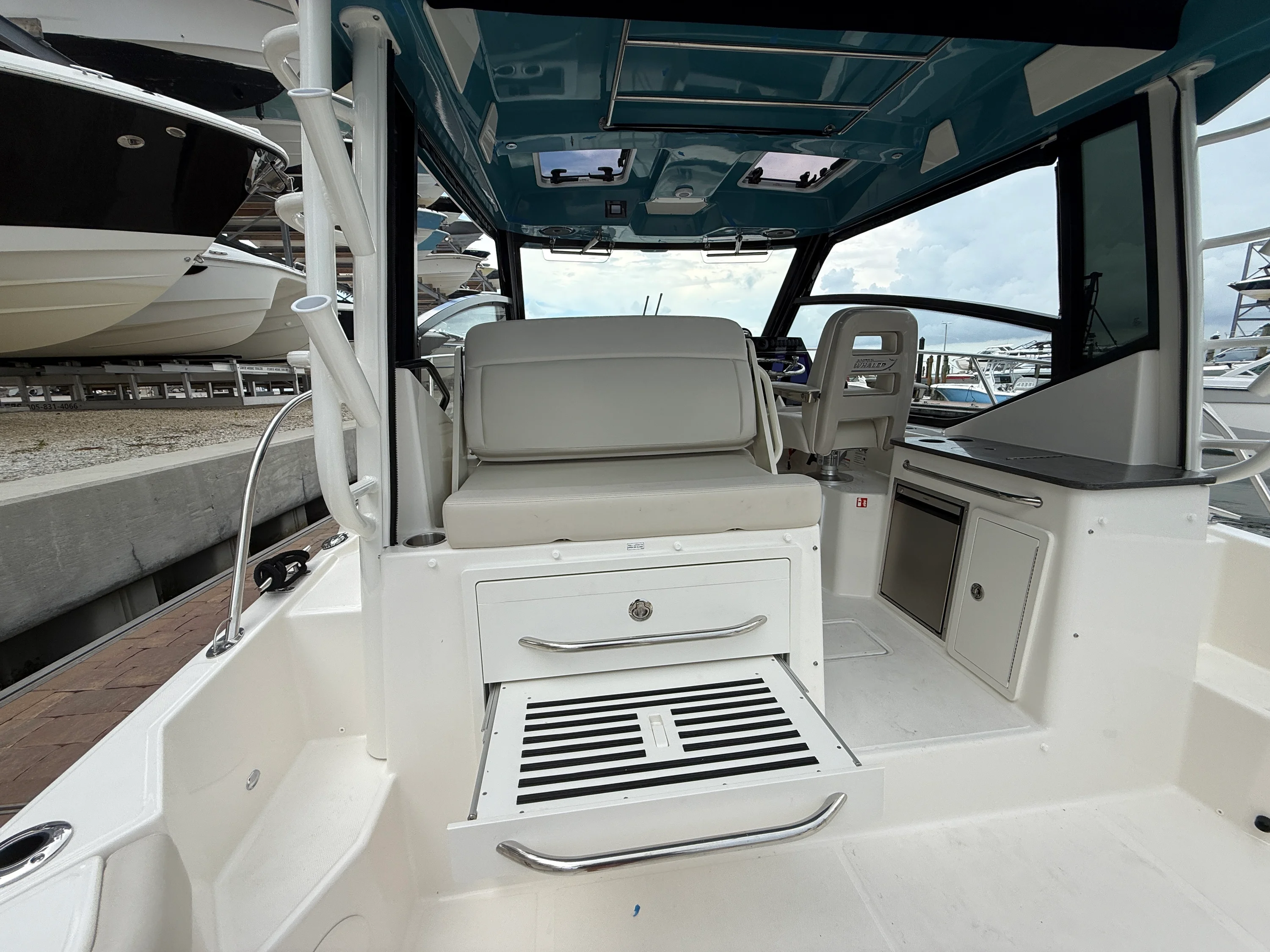 2027 Boston Whaler 325 Conquest Image Thumbnail #30