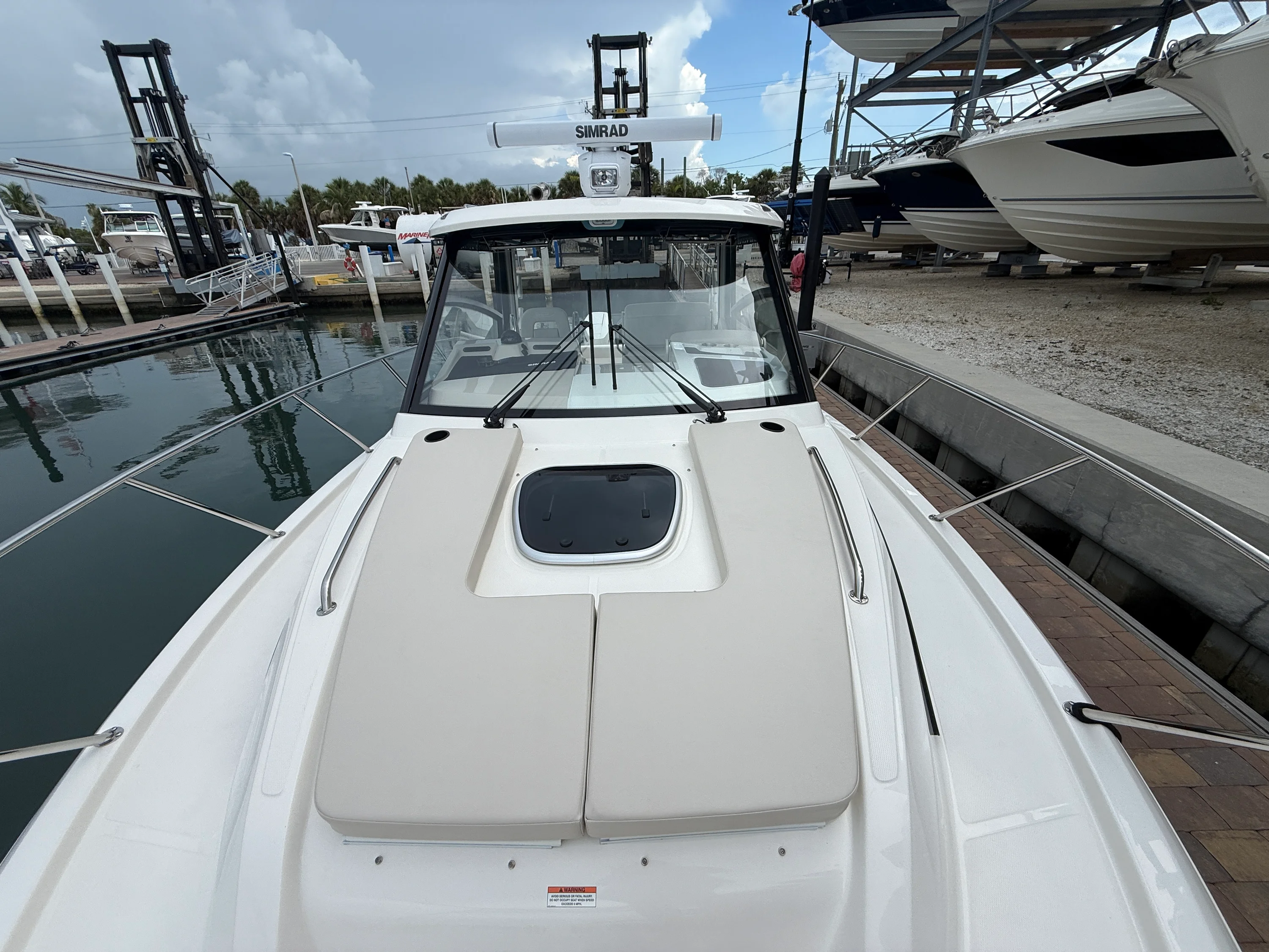 2027 Boston Whaler 325 Conquest Image Thumbnail #7