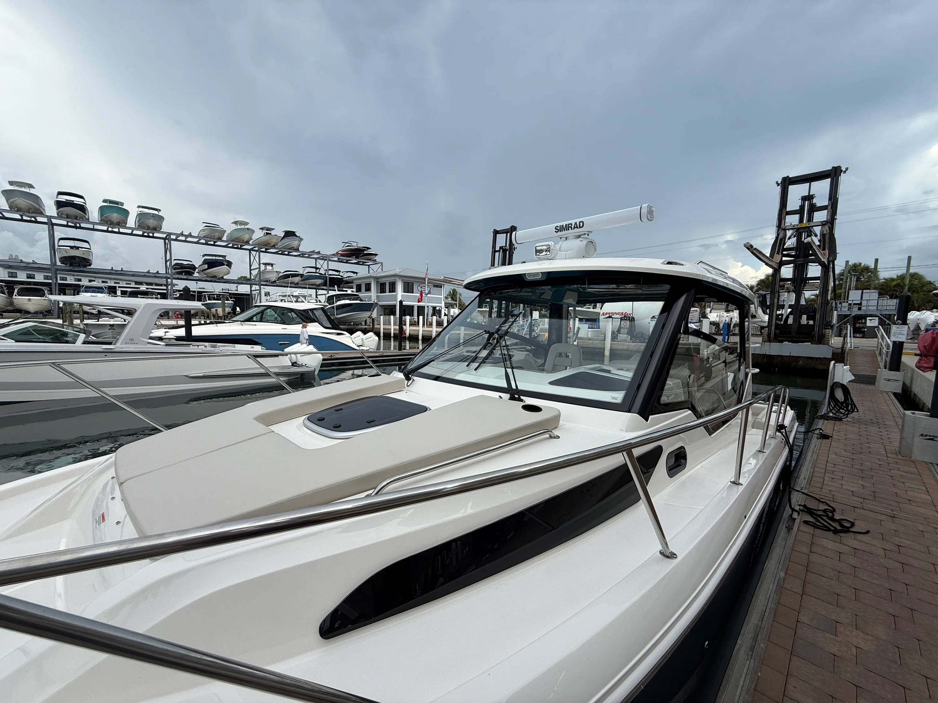 2027 Boston Whaler 325 Conquest Image Thumbnail #6