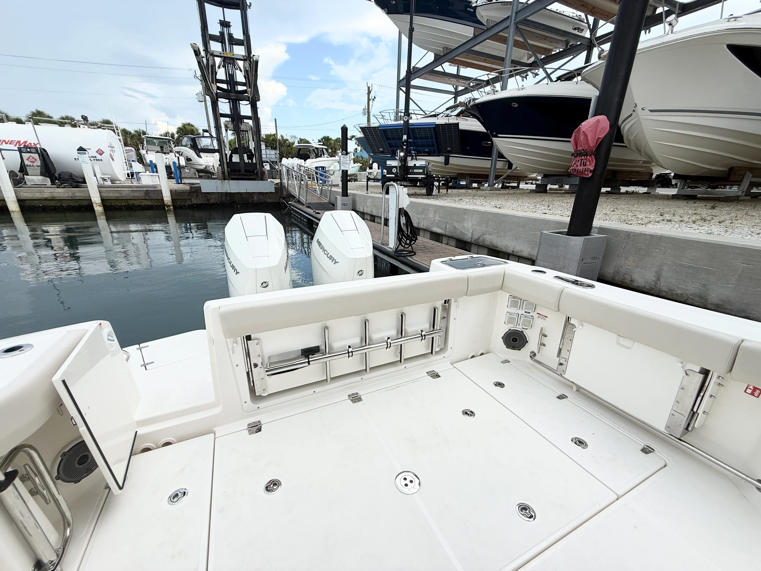 2027 Boston Whaler 325 Conquest Image Thumbnail #33