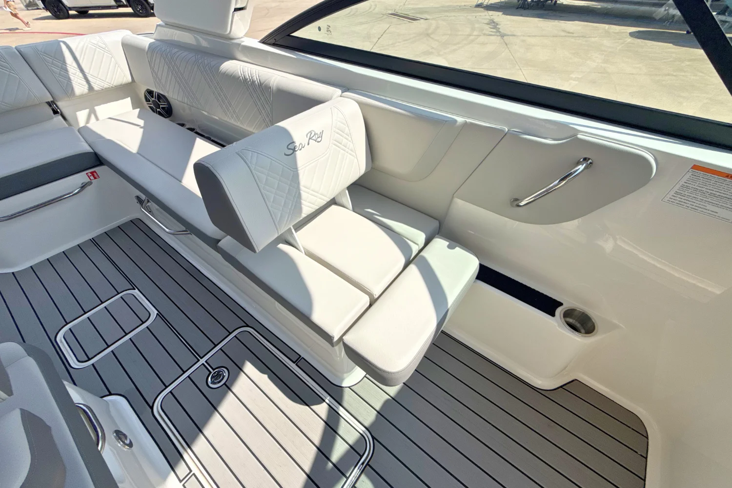 2026 Sea Ray SDX 270 Image Thumbnail #14