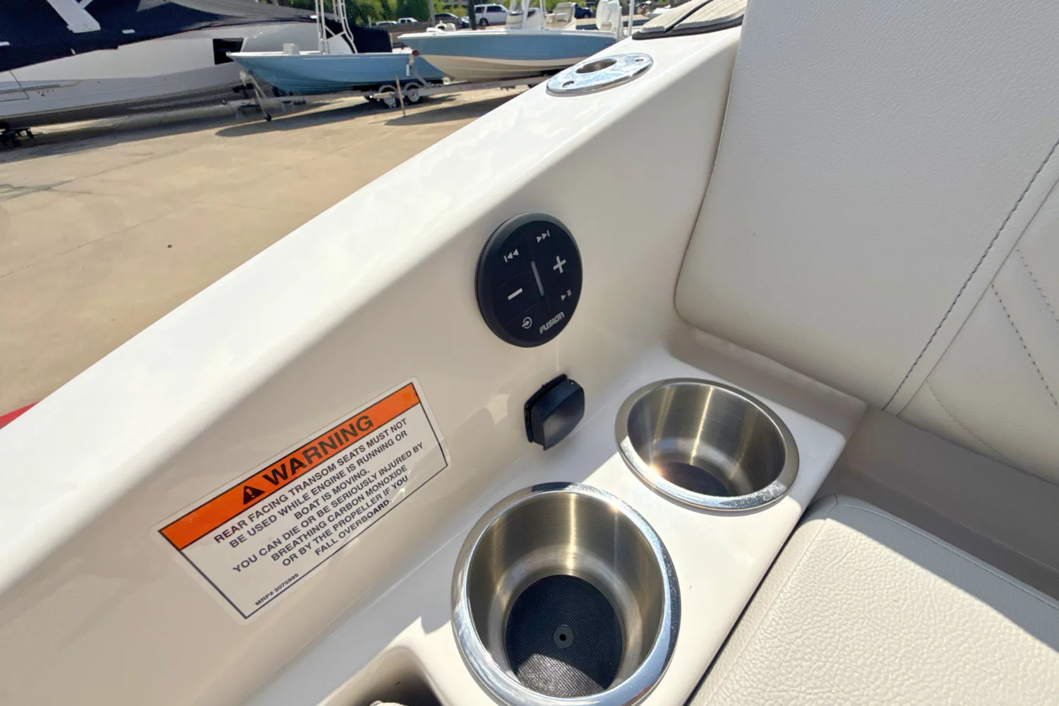 2026 Sea Ray SDX 270 Image Thumbnail #6