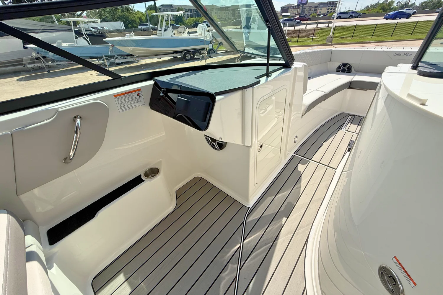 2026 Sea Ray SDX 270 Image Thumbnail #21