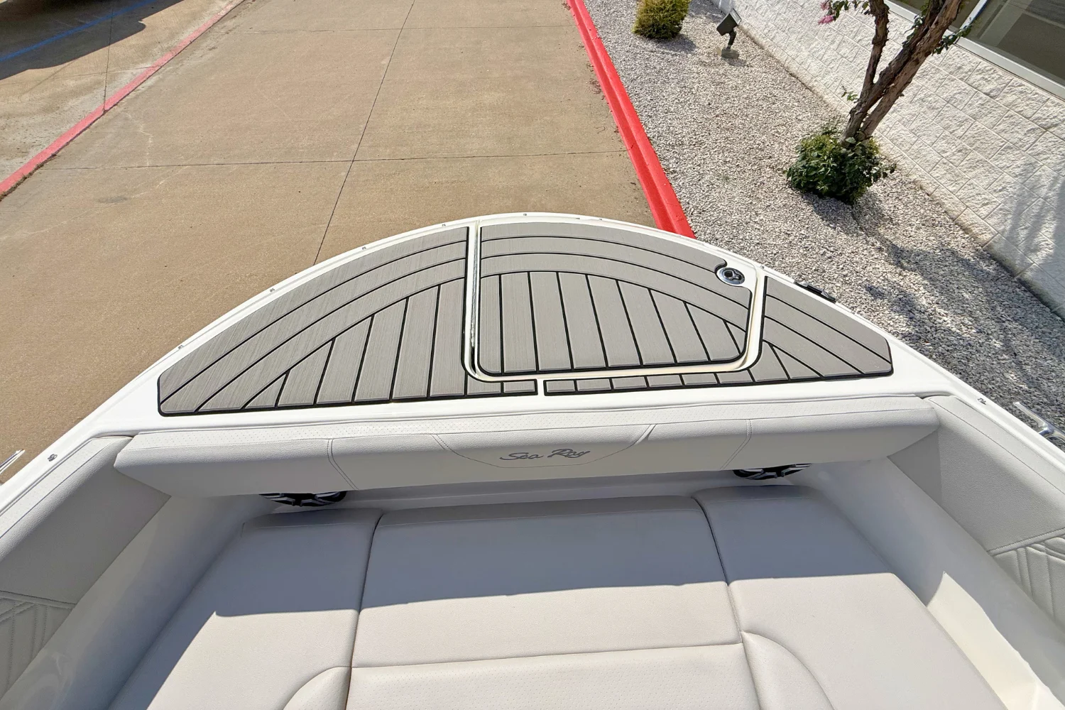 2026 Sea Ray SDX 270 Image Thumbnail #25