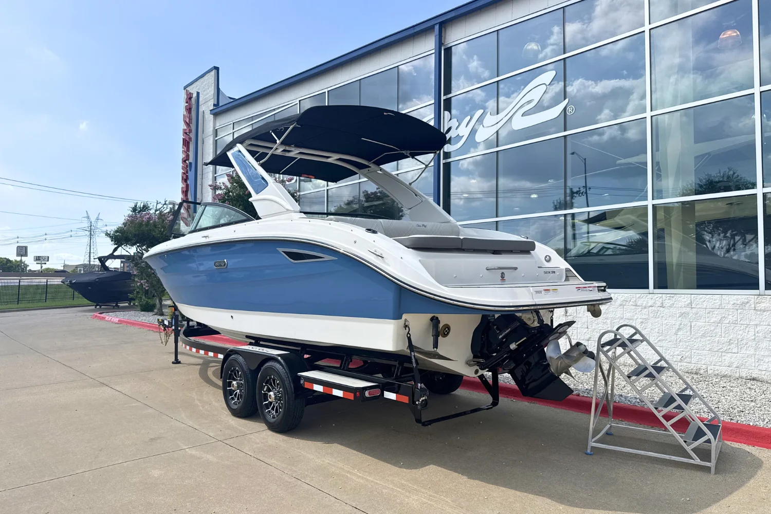 2026 Sea Ray SDX 270 Image Thumbnail #2