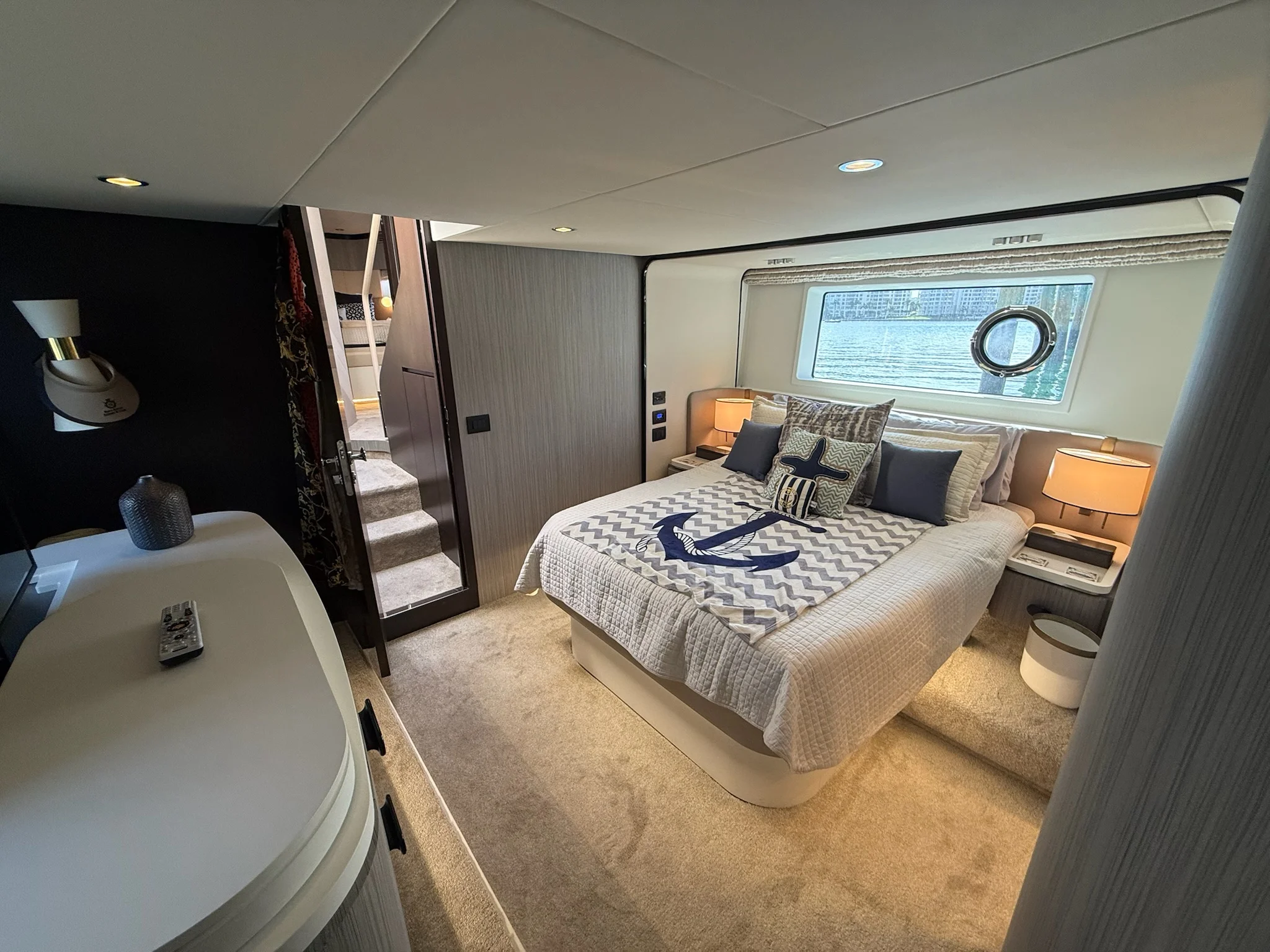 2019 Azimut 60 FLY Image Thumbnail #8