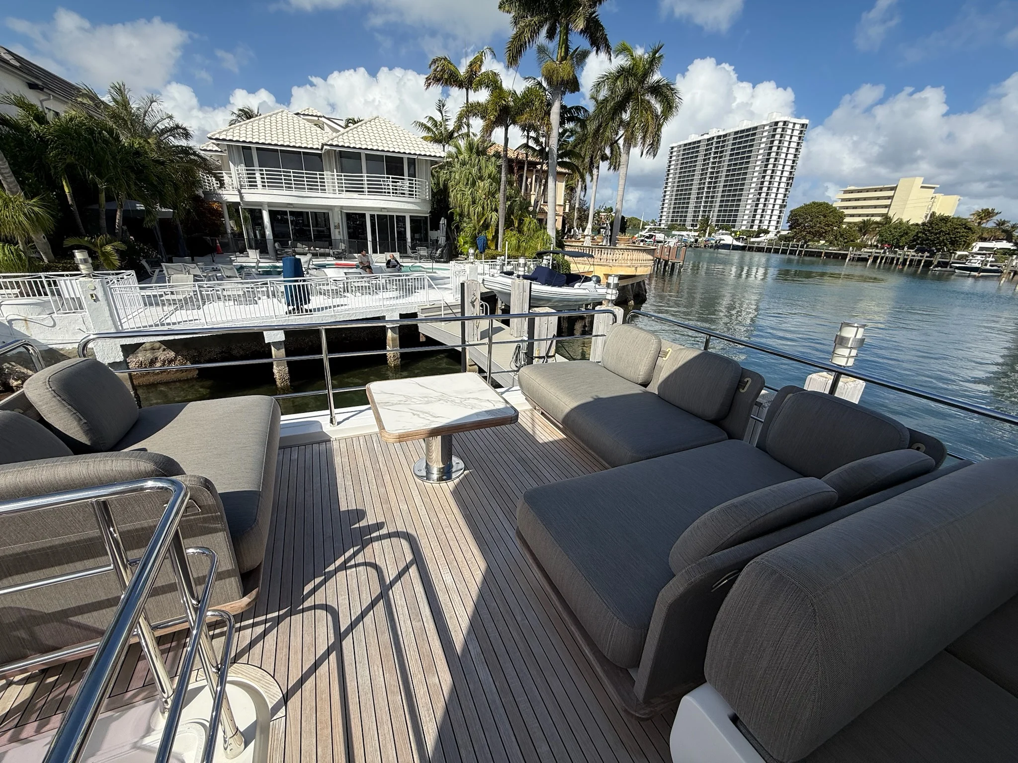 2019 Azimut 60 FLY Image Thumbnail #4