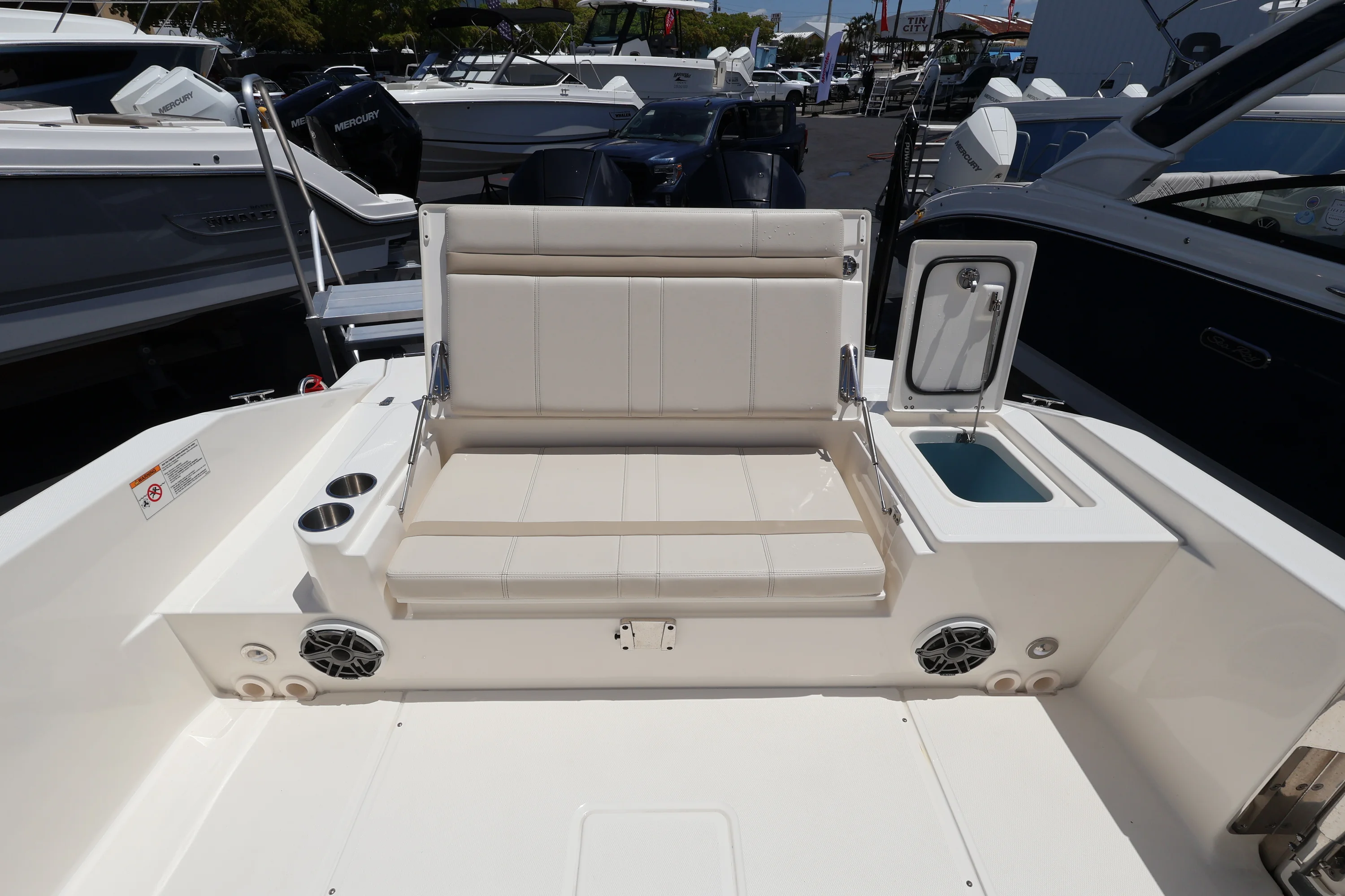 2025 Boston Whaler 280 Dauntless Image Thumbnail #11