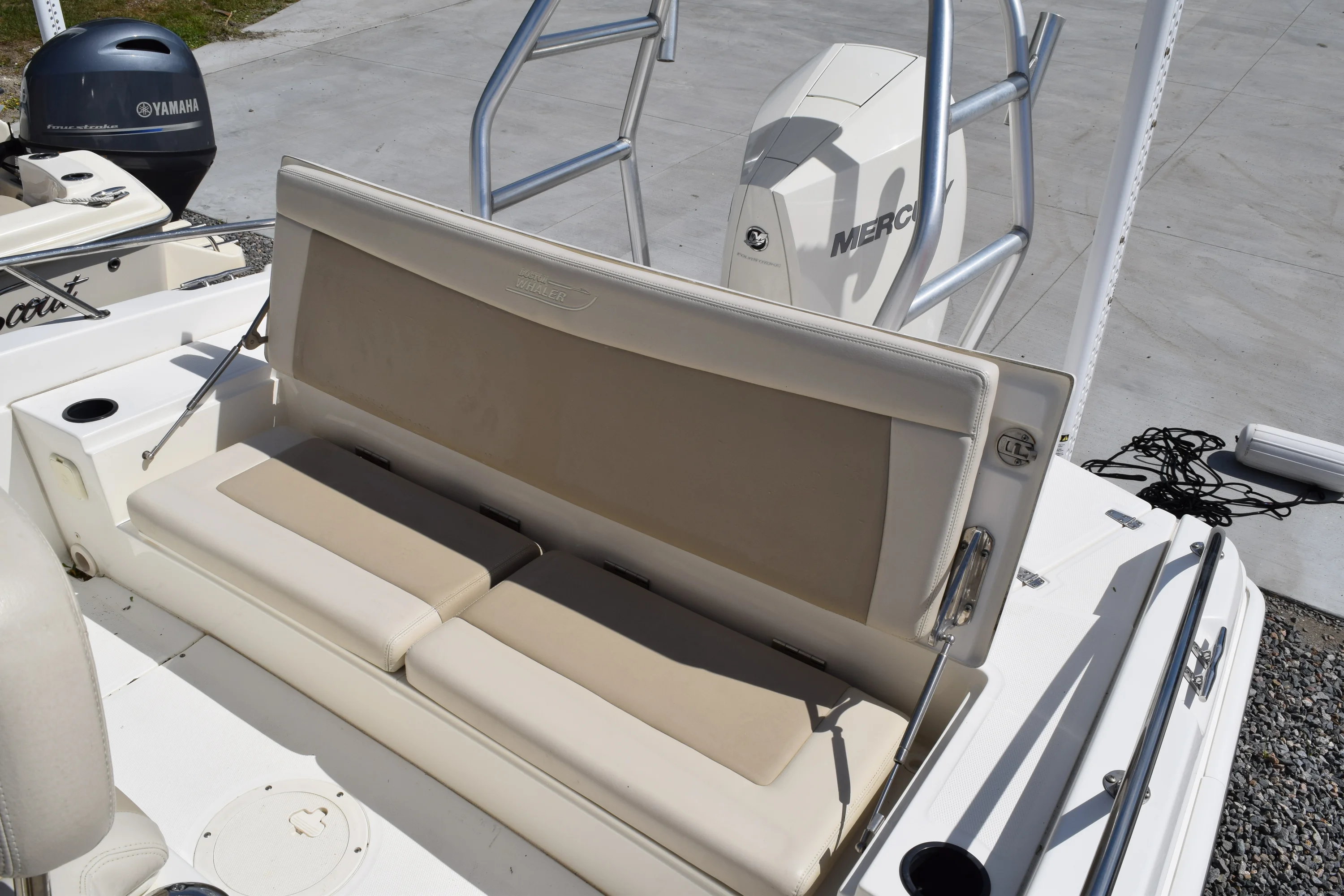 2019 Boston Whaler 240 Dauntless Image Thumbnail #4