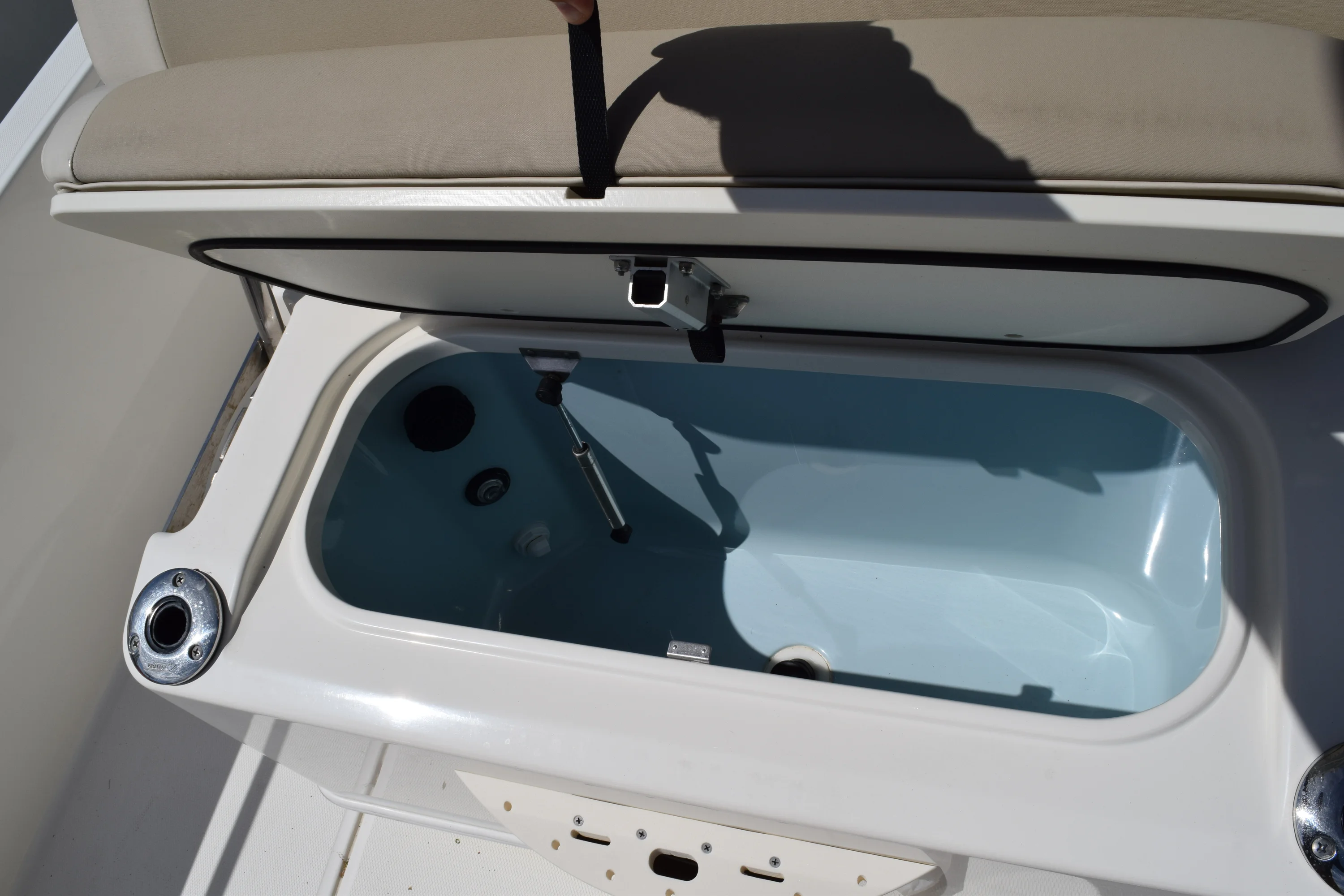 2019 Boston Whaler 240 Dauntless Image Thumbnail #6