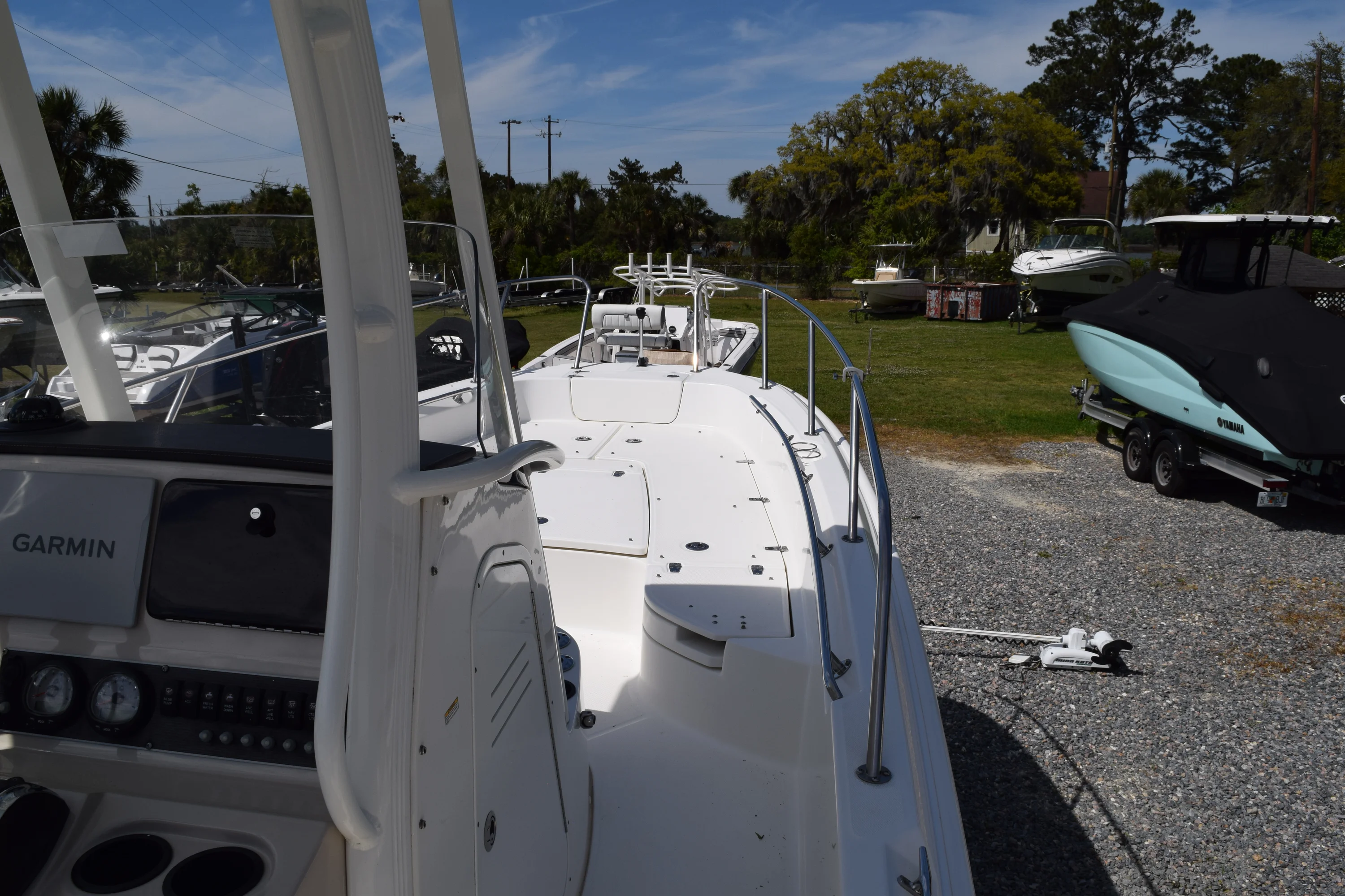 2019 Boston Whaler 240 Dauntless Image Thumbnail #11