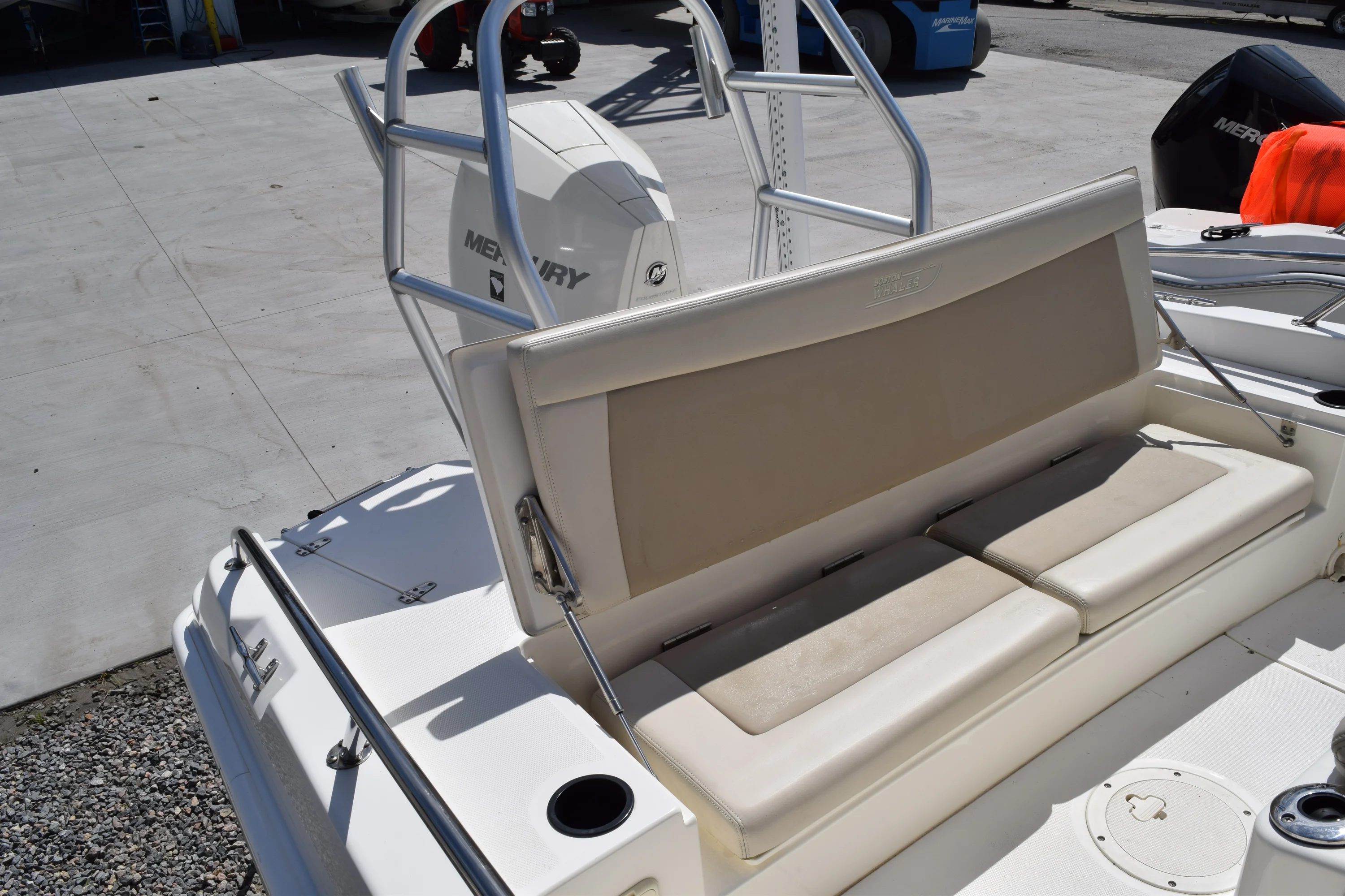 2019 Boston Whaler 240 Dauntless Image Thumbnail #5