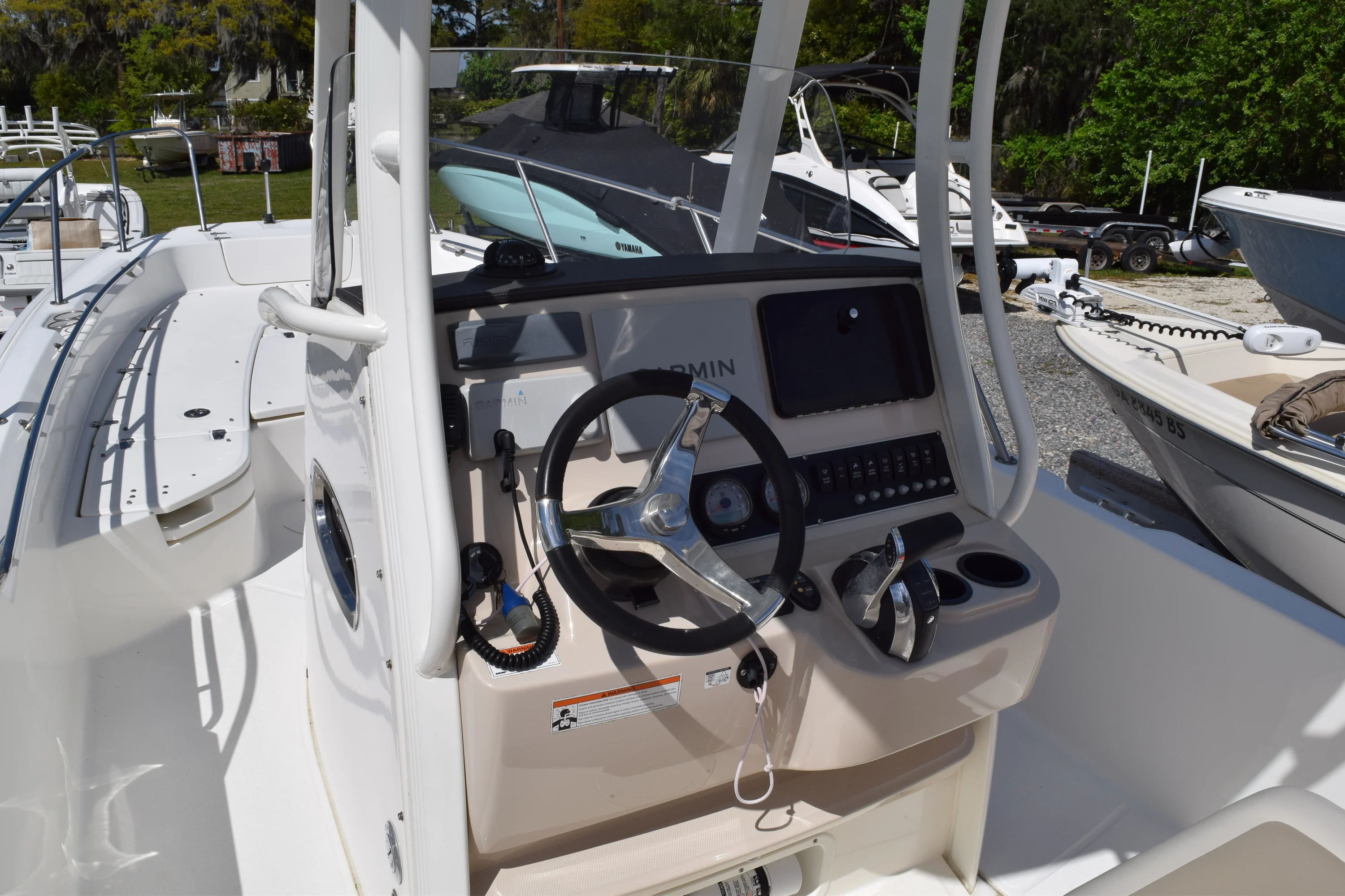 2019 Boston Whaler 240 Dauntless Image Thumbnail #9