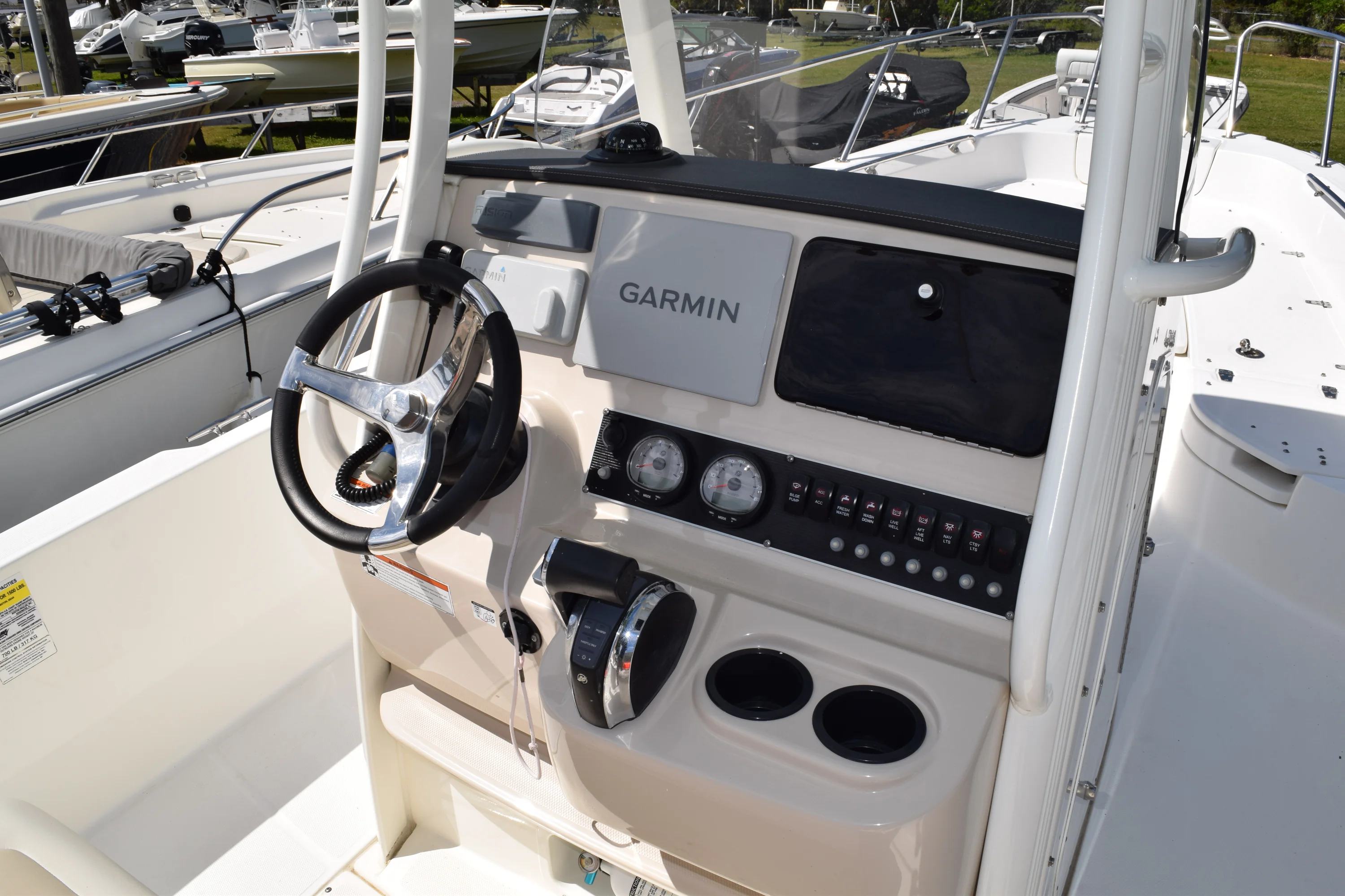 2019 Boston Whaler 240 Dauntless Image Thumbnail #8