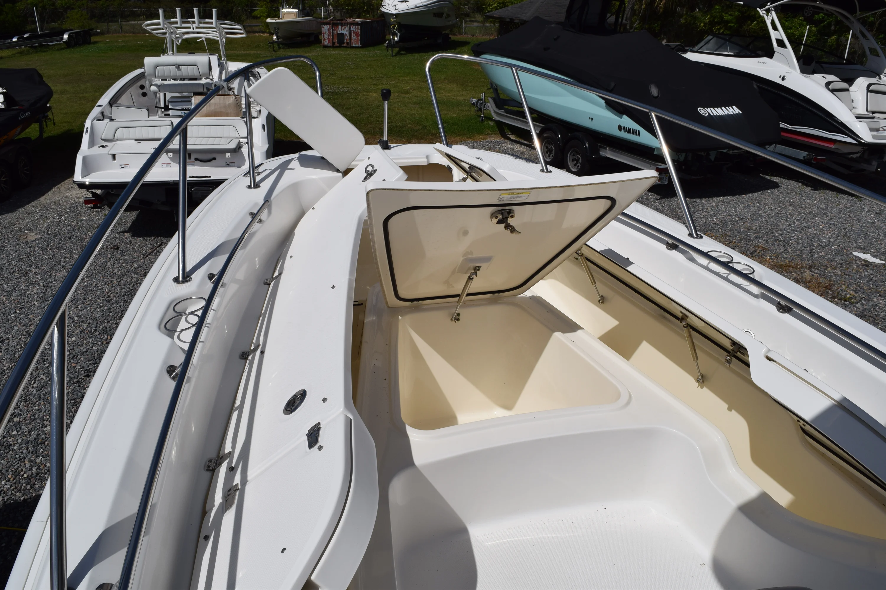 2019 Boston Whaler 240 Dauntless Image Thumbnail #17