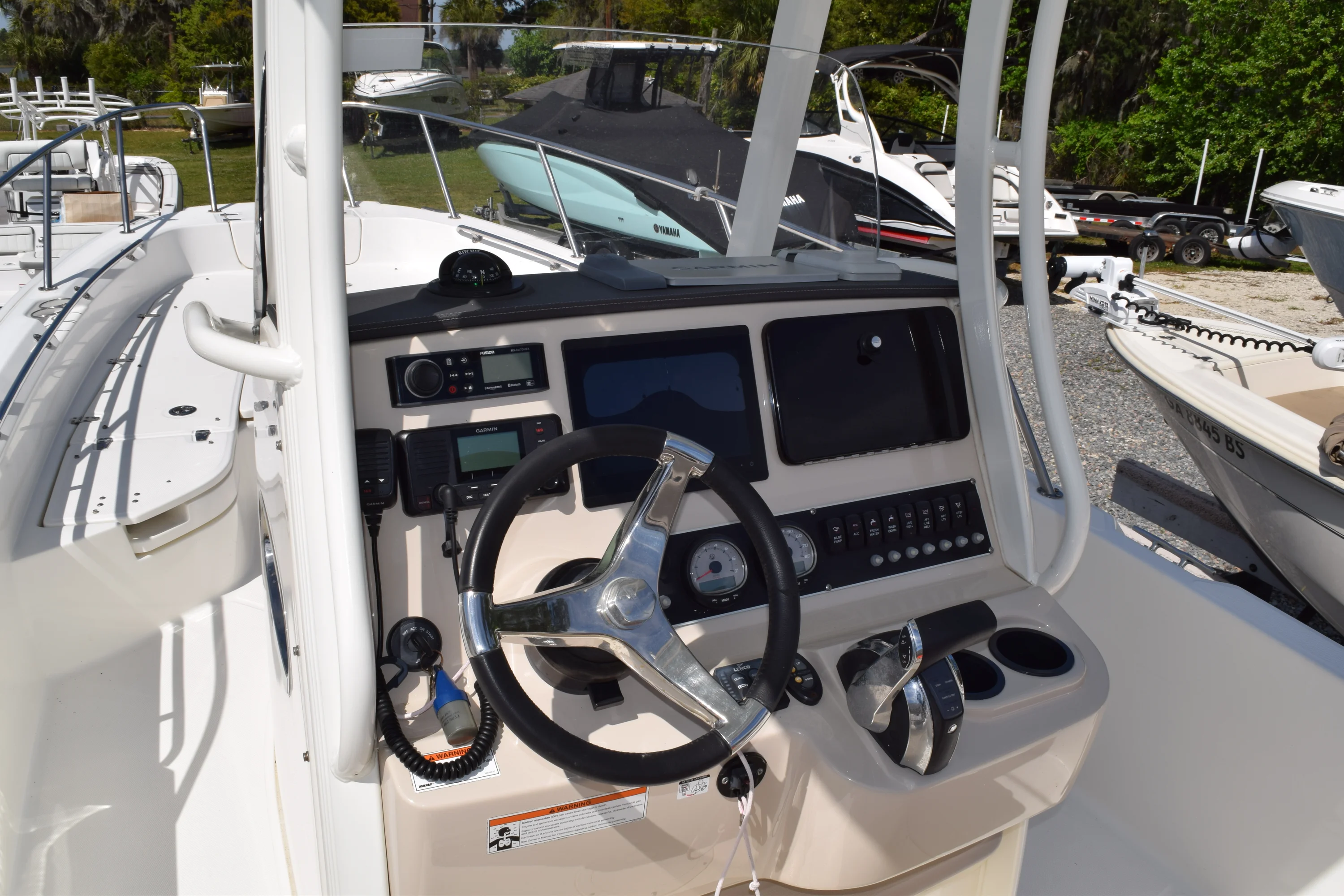 2019 Boston Whaler 240 Dauntless Image Thumbnail #10