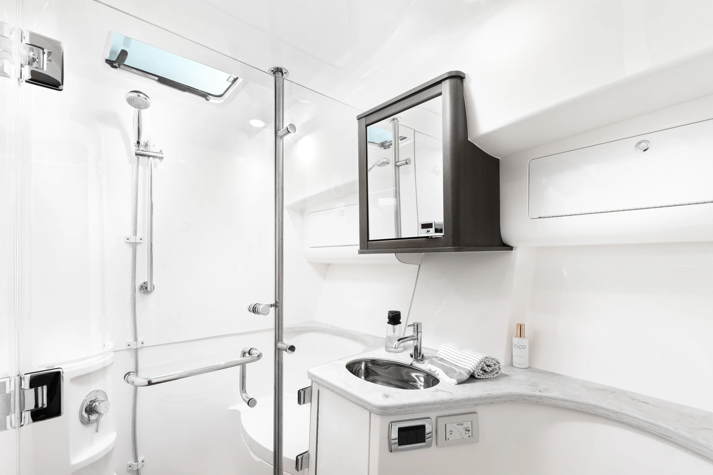 2021 Intrepid 438 EVOLUTION Image Thumbnail #17