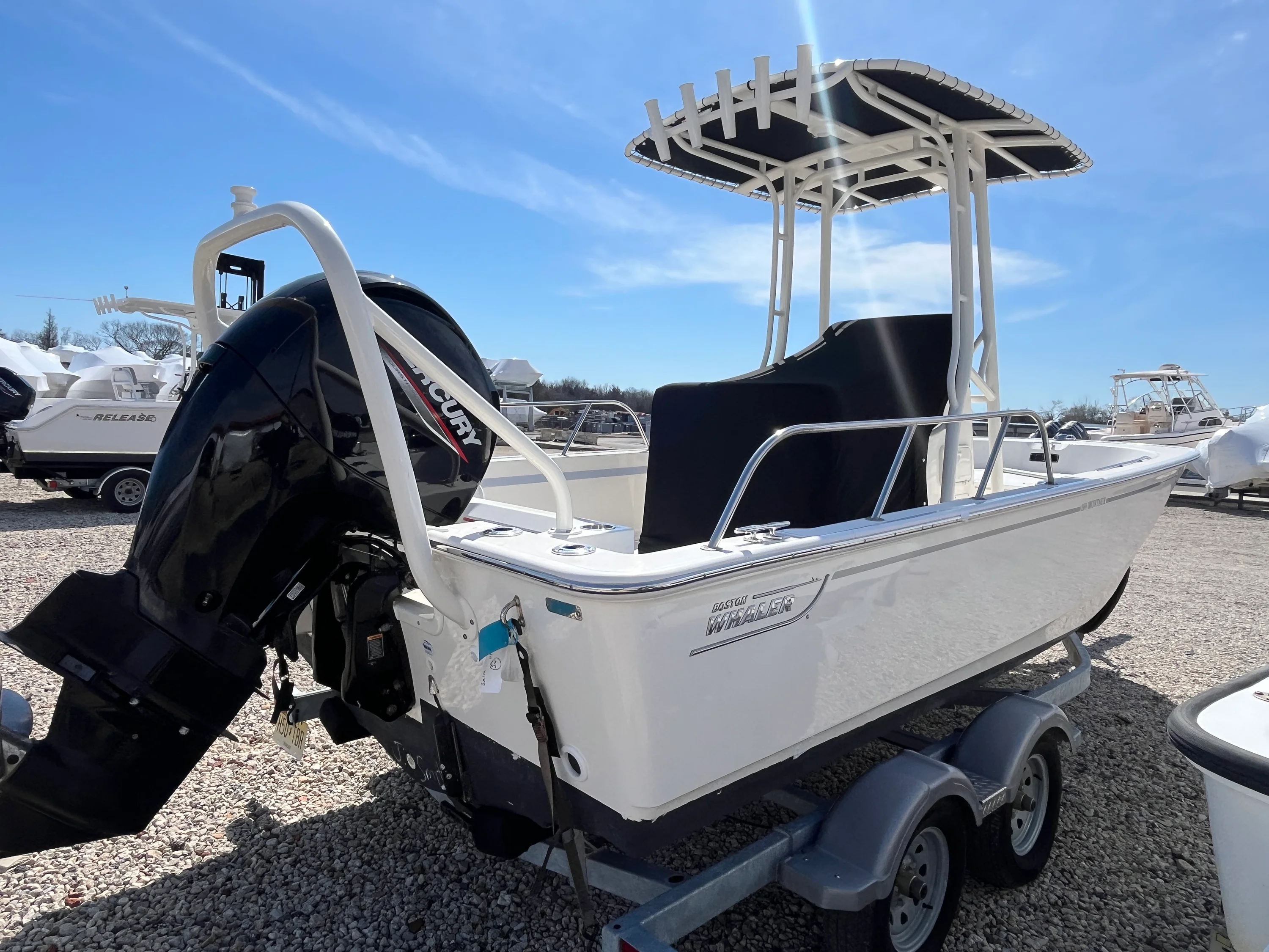 2024 Boston Whaler 190 MONTAUK Image Thumbnail #2