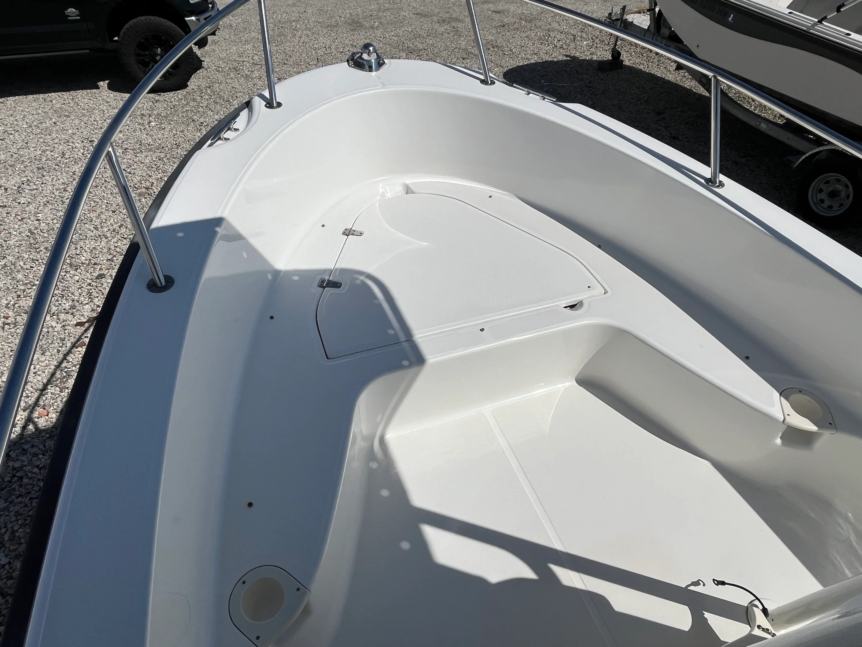 2021 Boston Whaler 190 OUTRAGE Image Thumbnail #4
