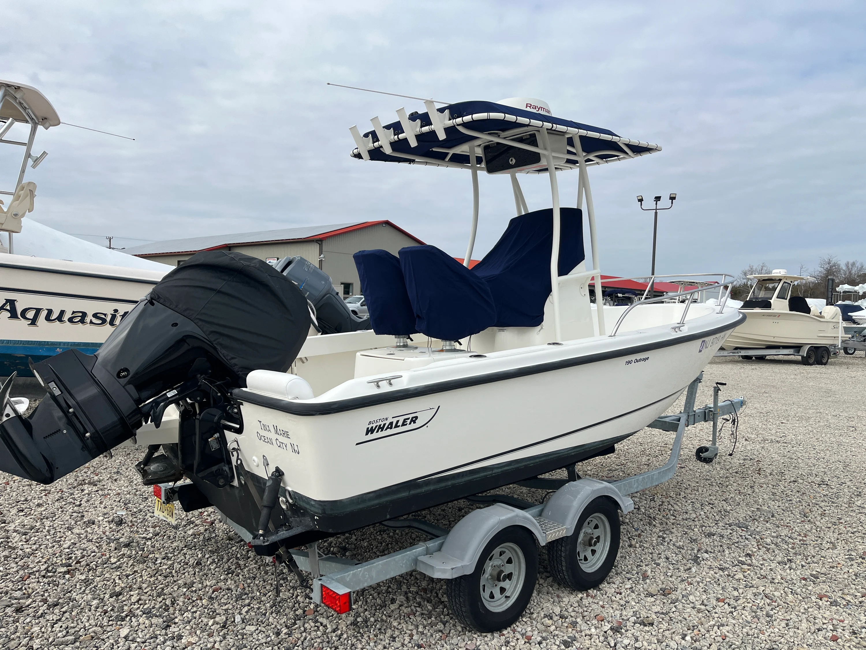 2021 Boston Whaler 190 OUTRAGE Image Thumbnail #10