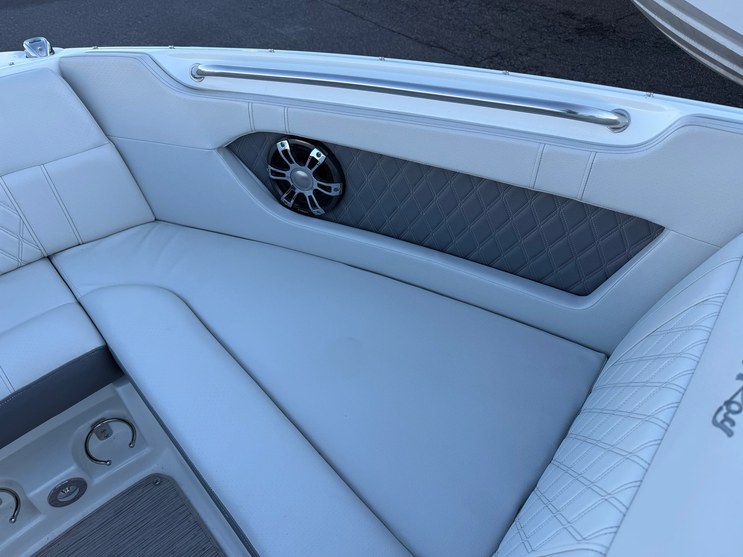 2020 Sea Ray 230 SLX Image Thumbnail #23