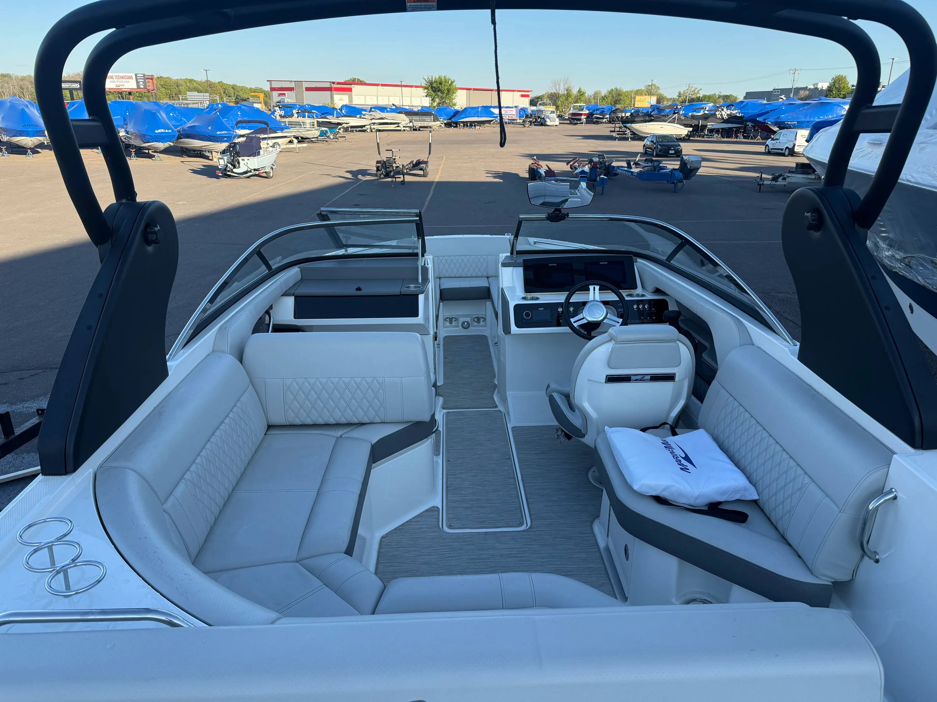 2020 Sea Ray 230 SLX Image Thumbnail #8